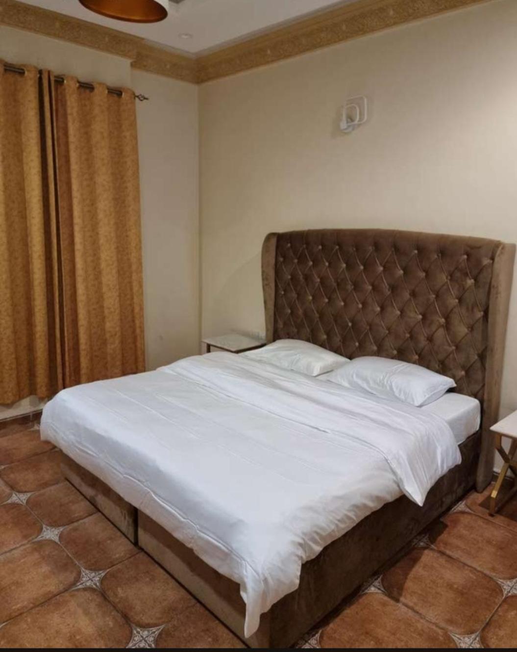 Double Room with Private Bathroom photo 1