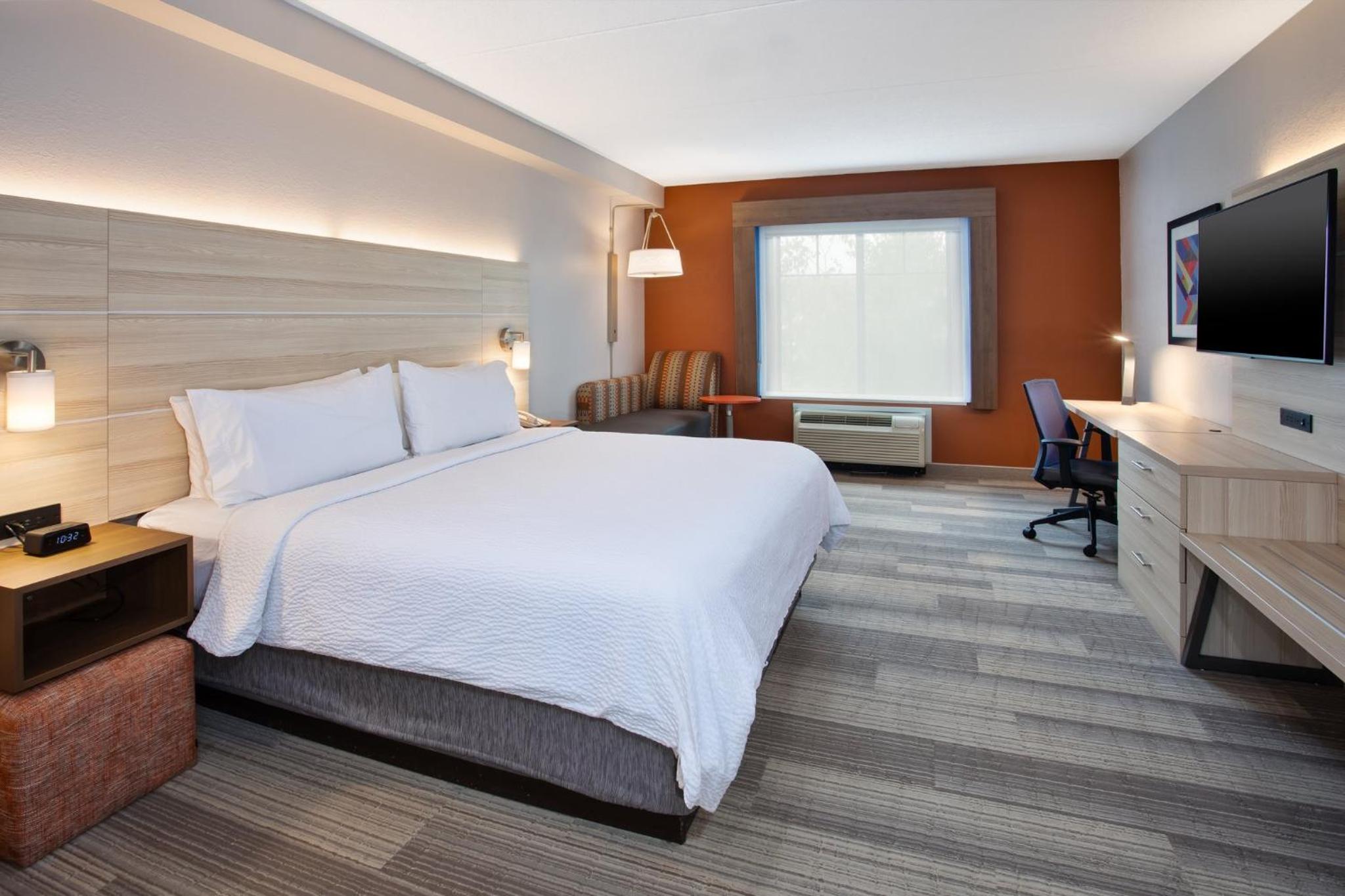 King Suite - Photo 3