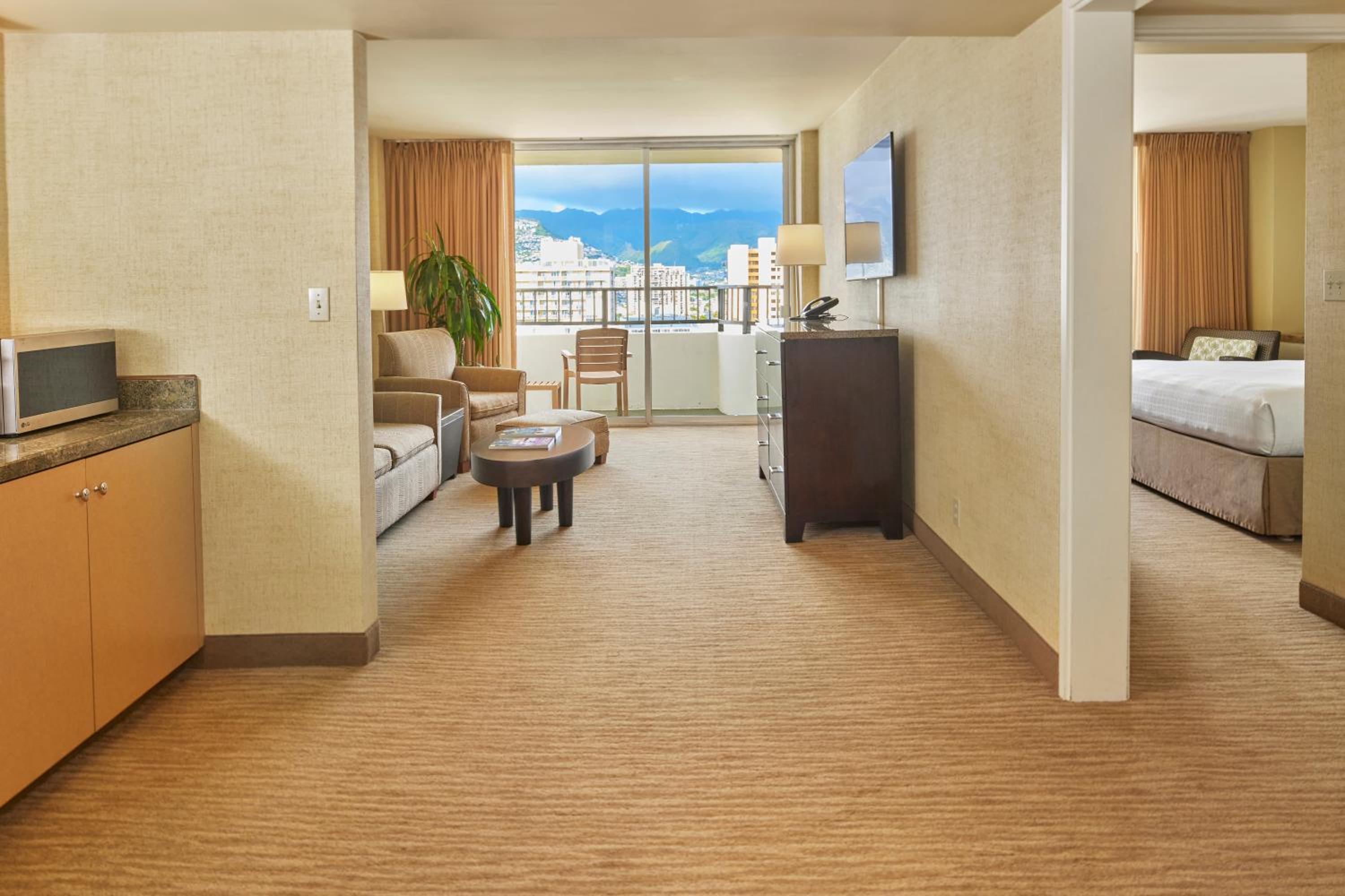Suite with Mountain View thumbnail 6