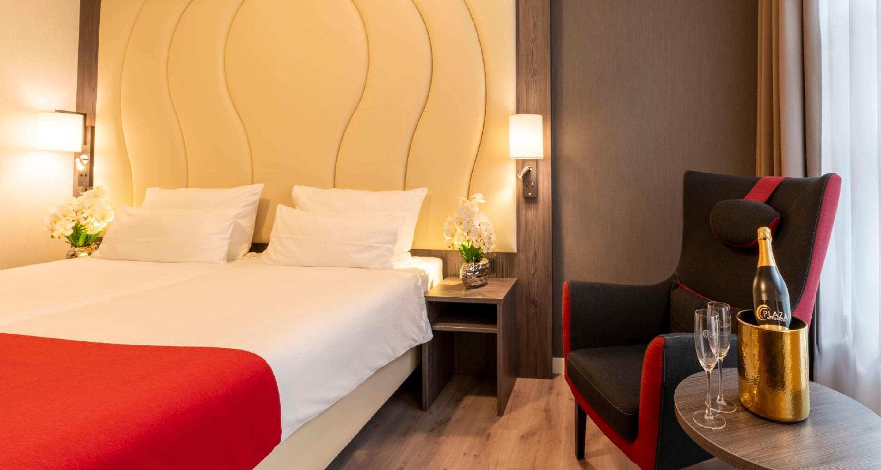 Comfort Double Room with 2 Single Beds - Photo 1
