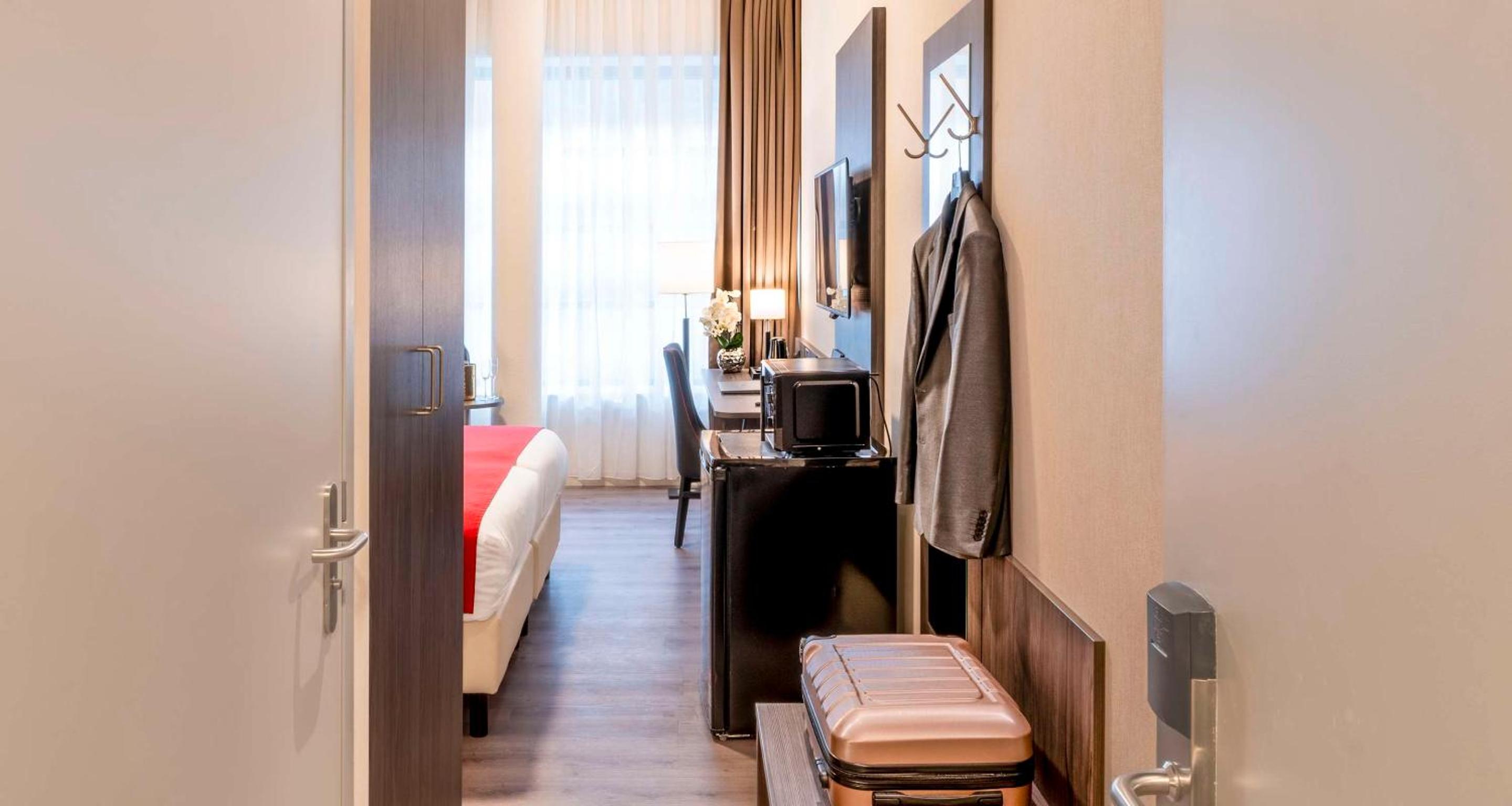 Comfort Double Room with 2 Single Beds - Photo 3