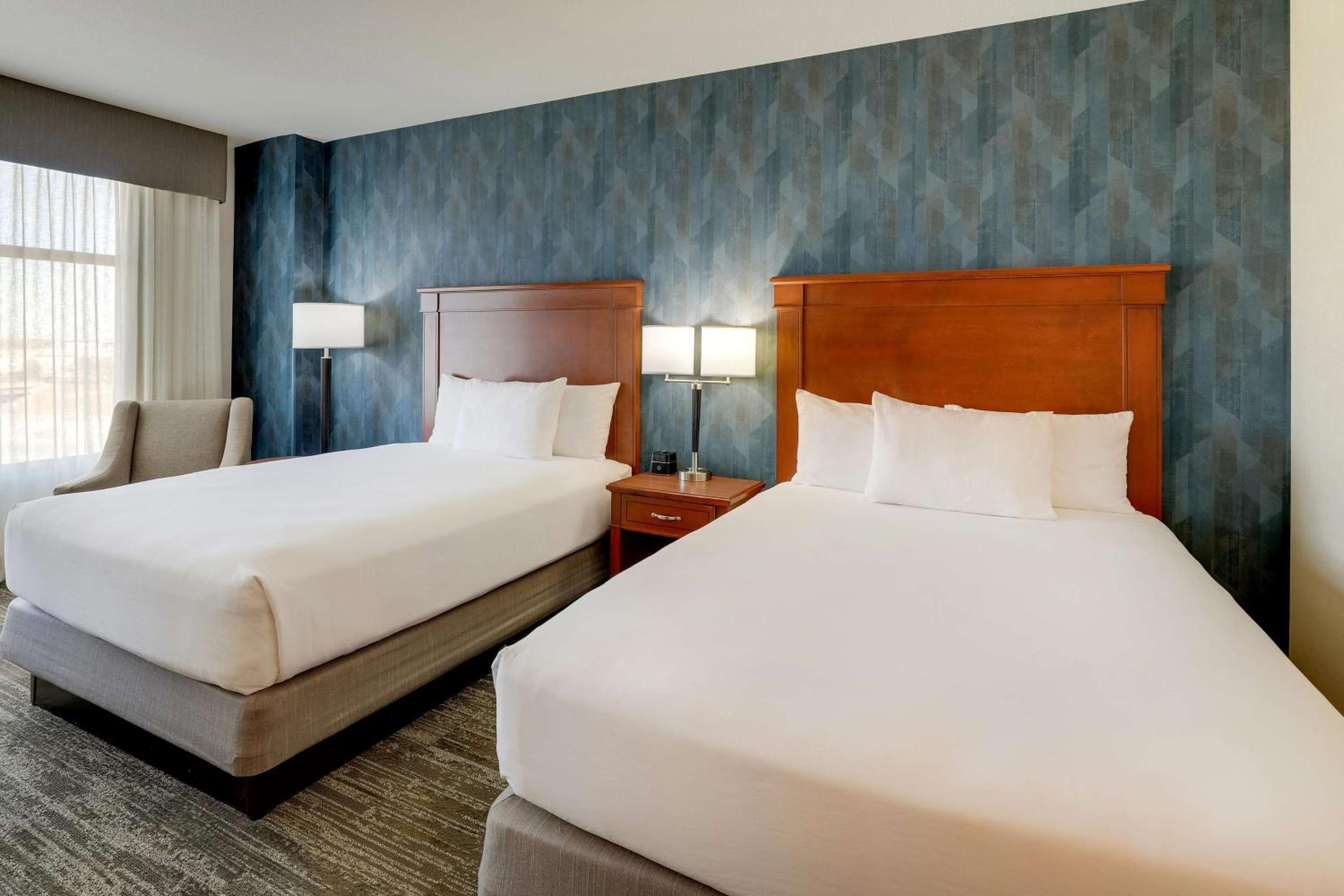 Deluxe Queen Room with Two Queen Beds - Accessible, Roll-in Shower