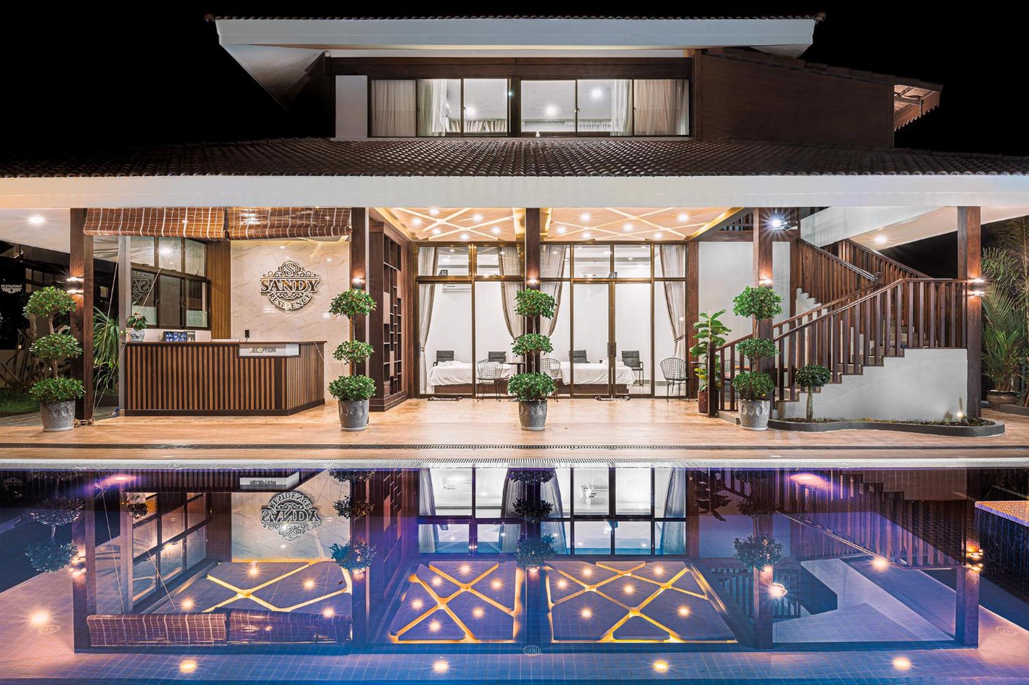Deluxe Double with Pool View - Photo 4