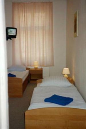 Double Room with Shared Bathroom photo 1
