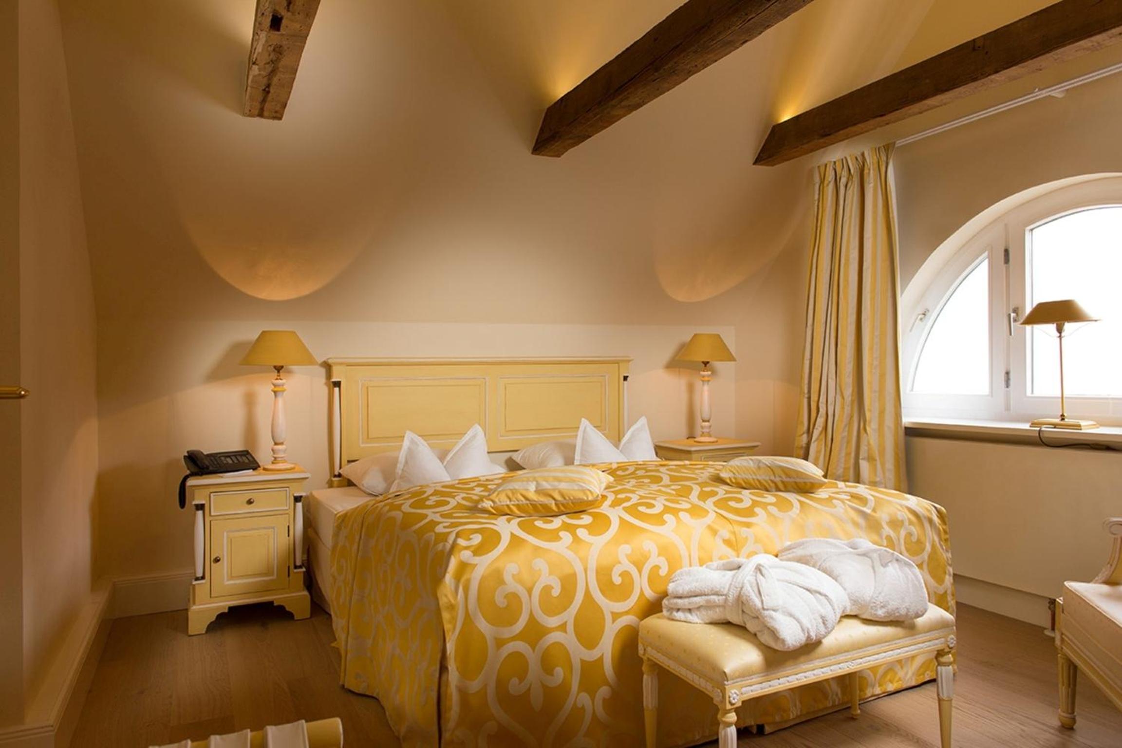 Suite - Photo 8