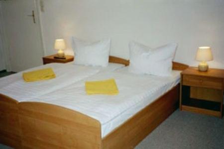 Triple Room with Shared Bathroom photo 2