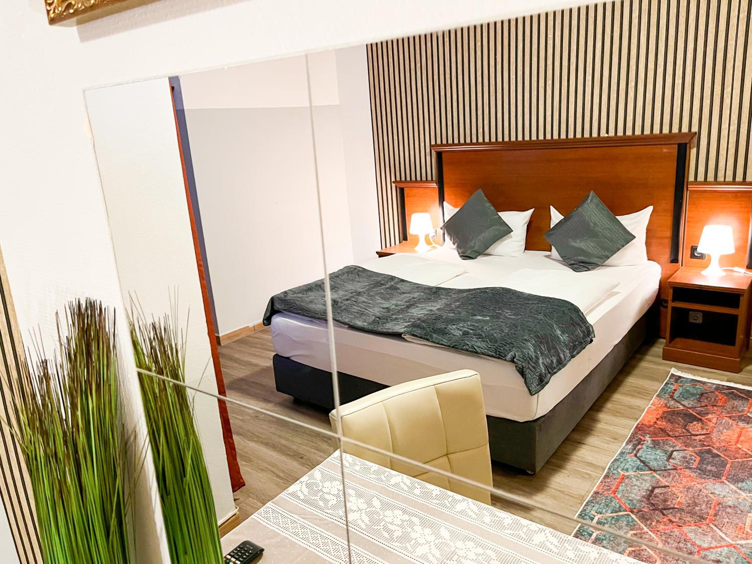 Double or Twin Room - Photo 1