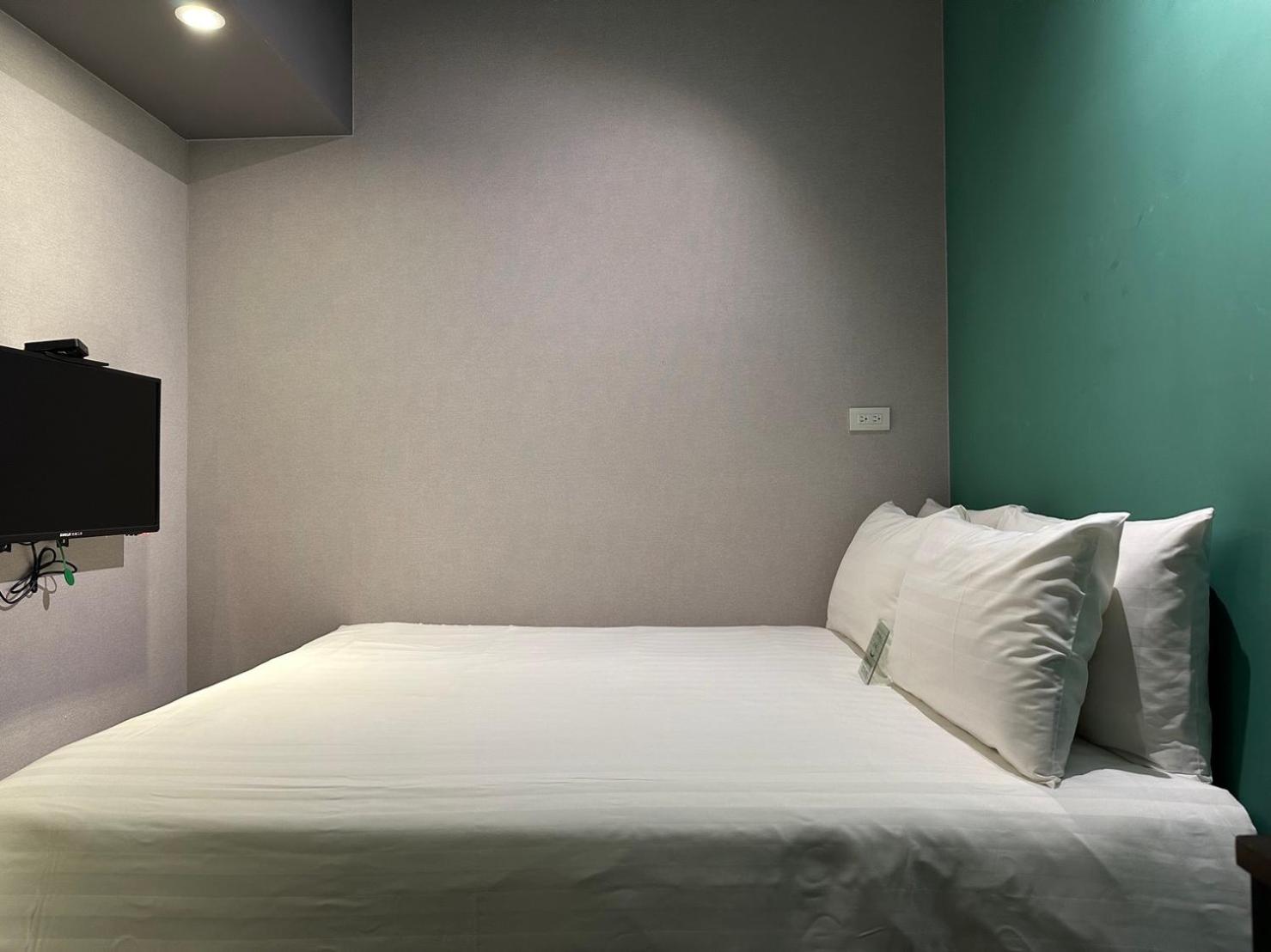 Standard Single Room - No Window photo 1