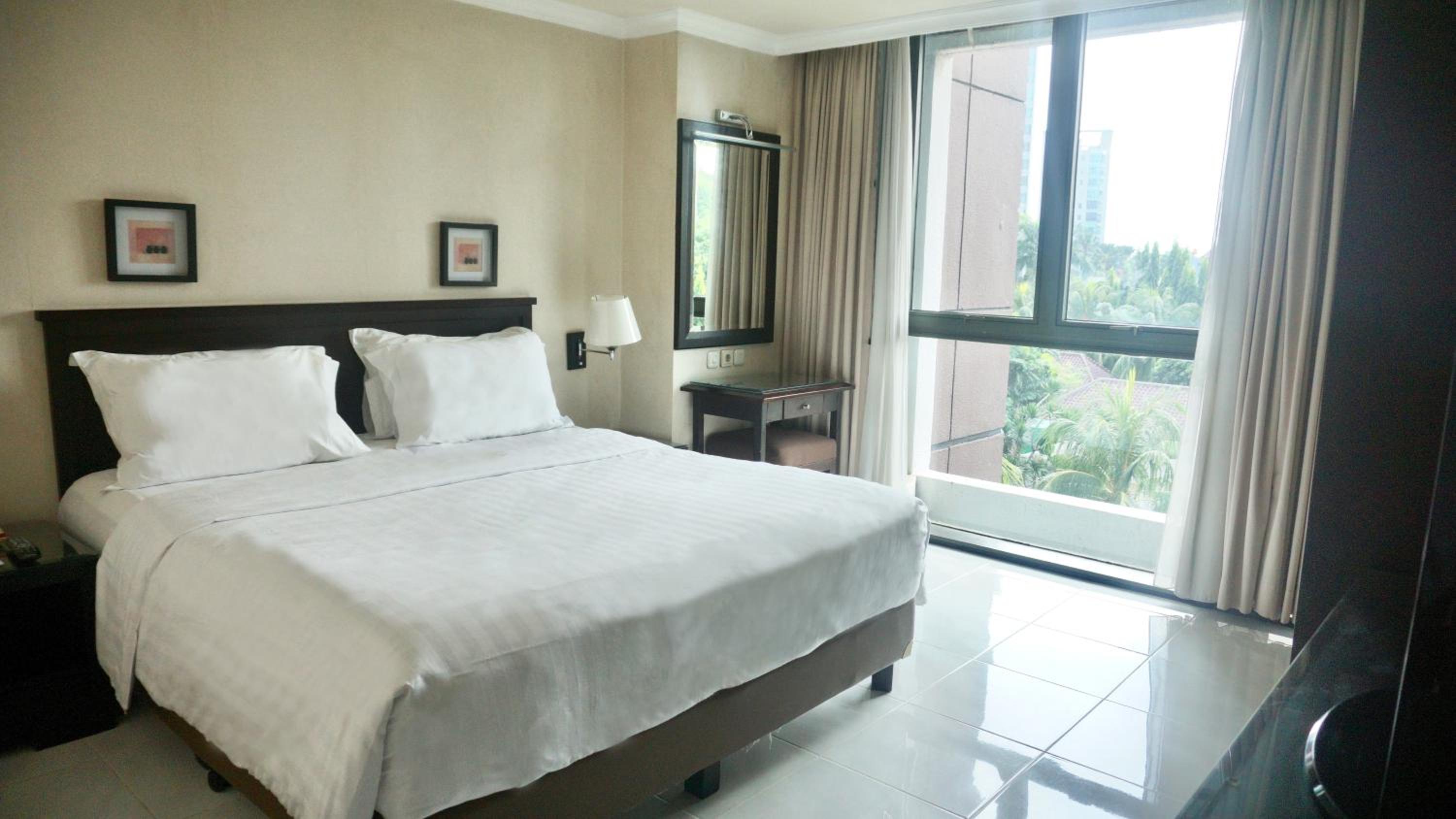 Three-Bedroom Superior Suite - Photo 7
