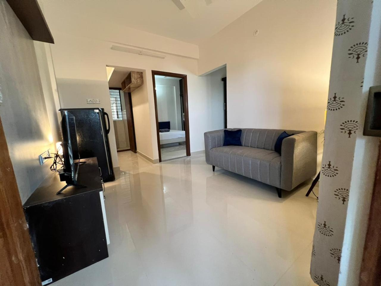 Deluxe One-Bedroom Apartment - Photo 18
