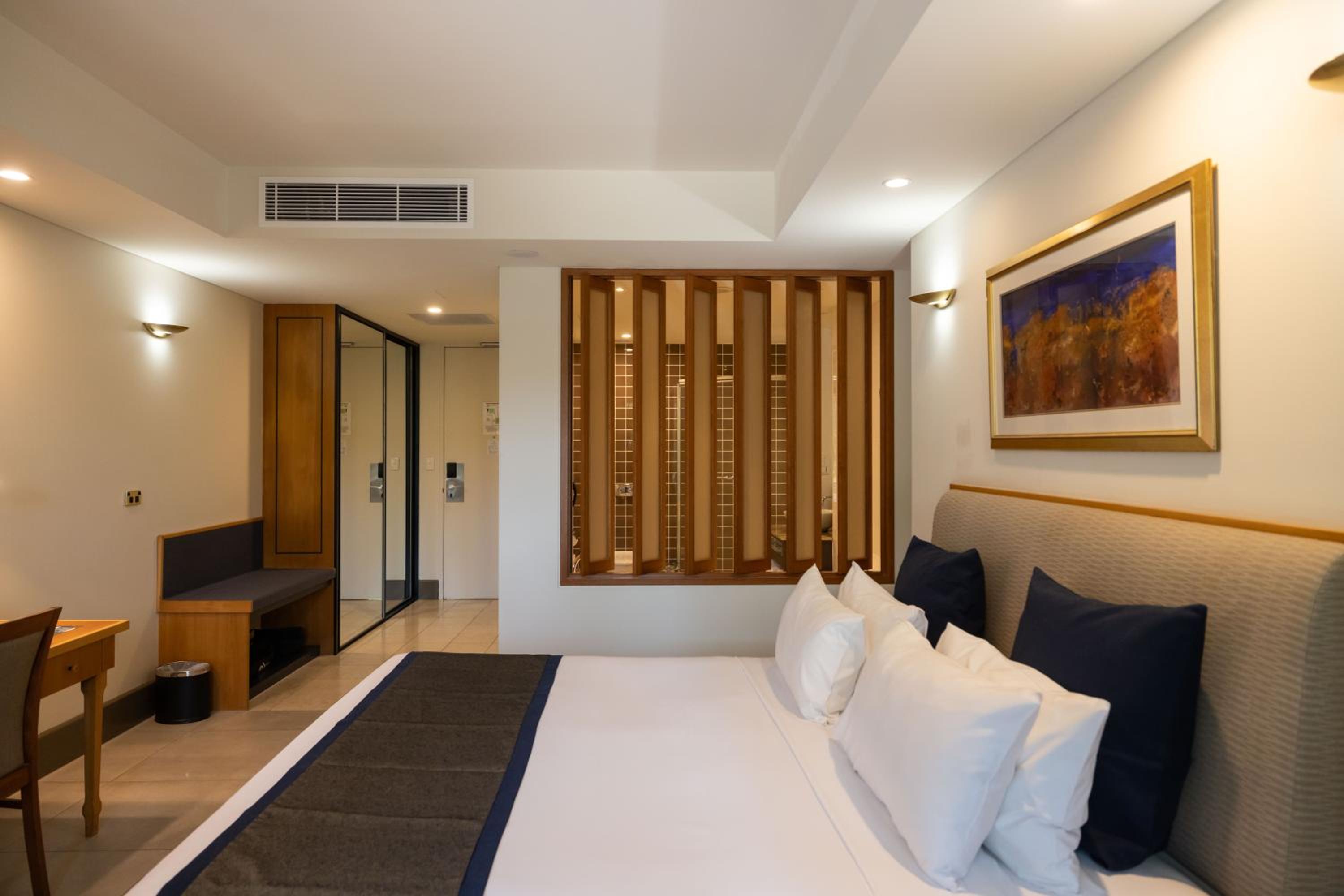 Superior King Room - Photo 4