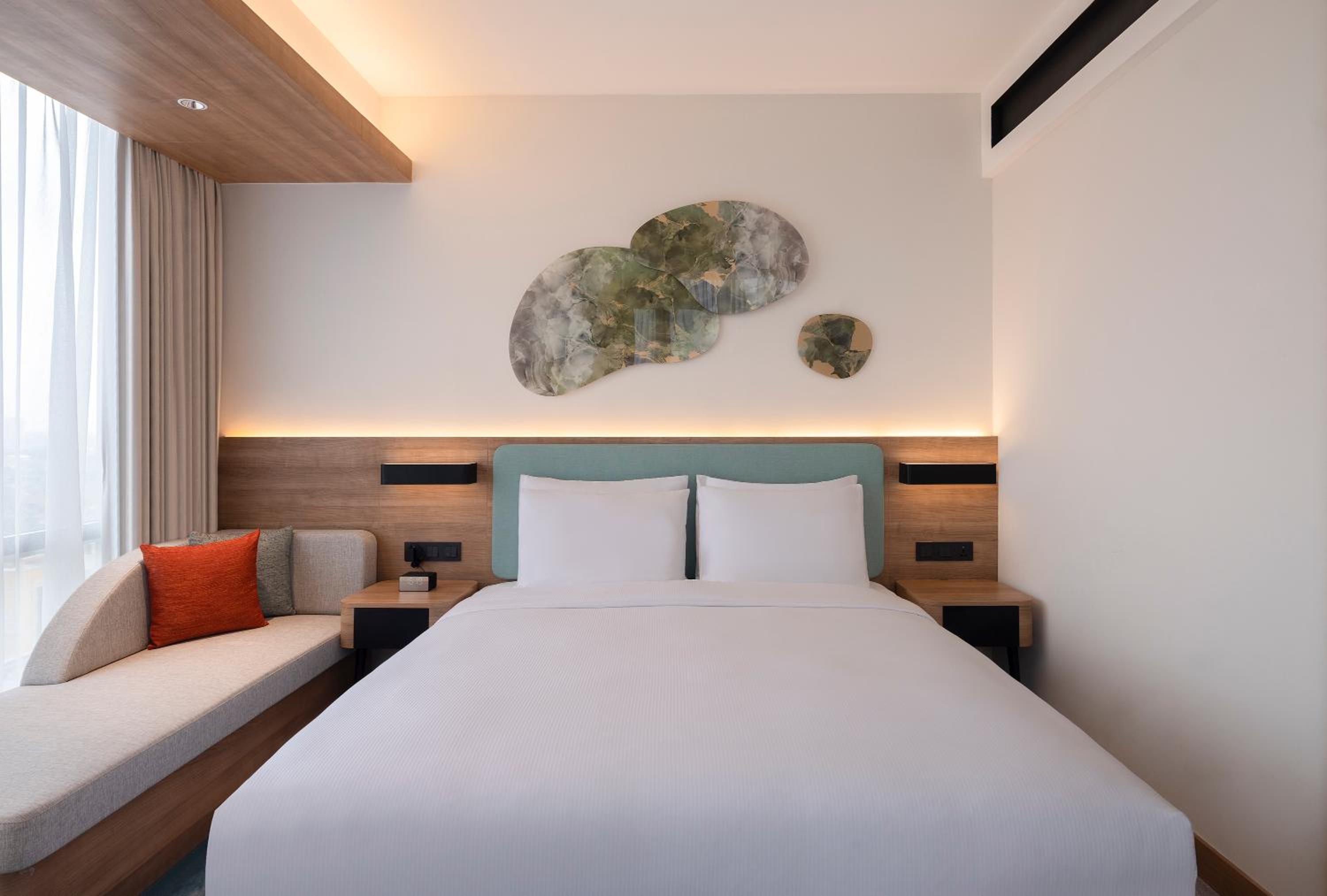 King Guest Room - Photo 1