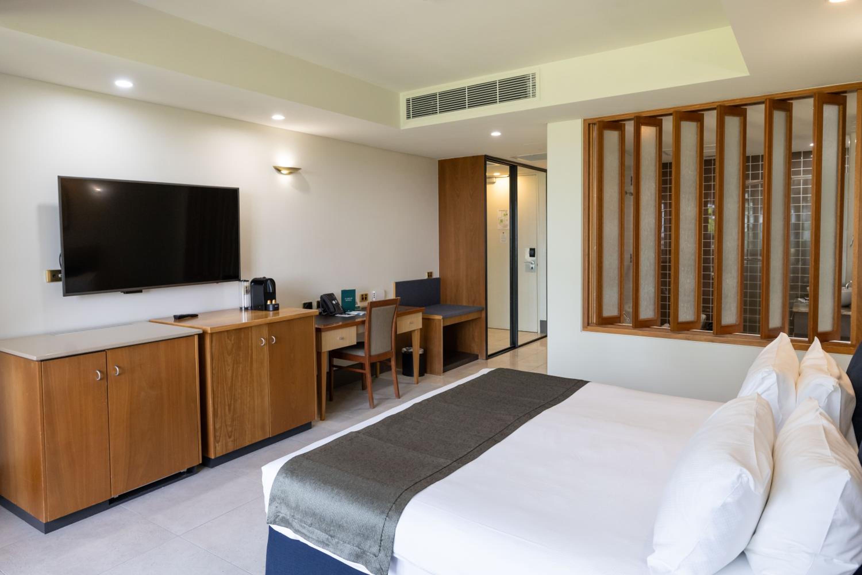Superior King Ocean View Room - Photo 8