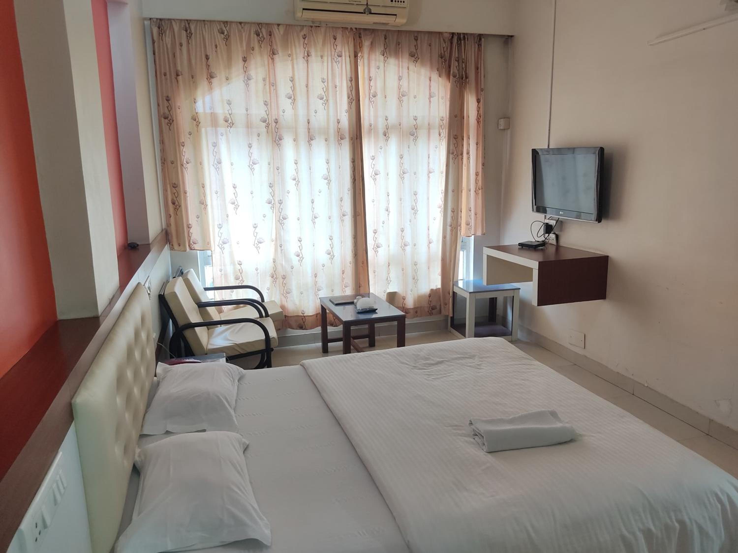 Deluxe Double Room - Photo 1