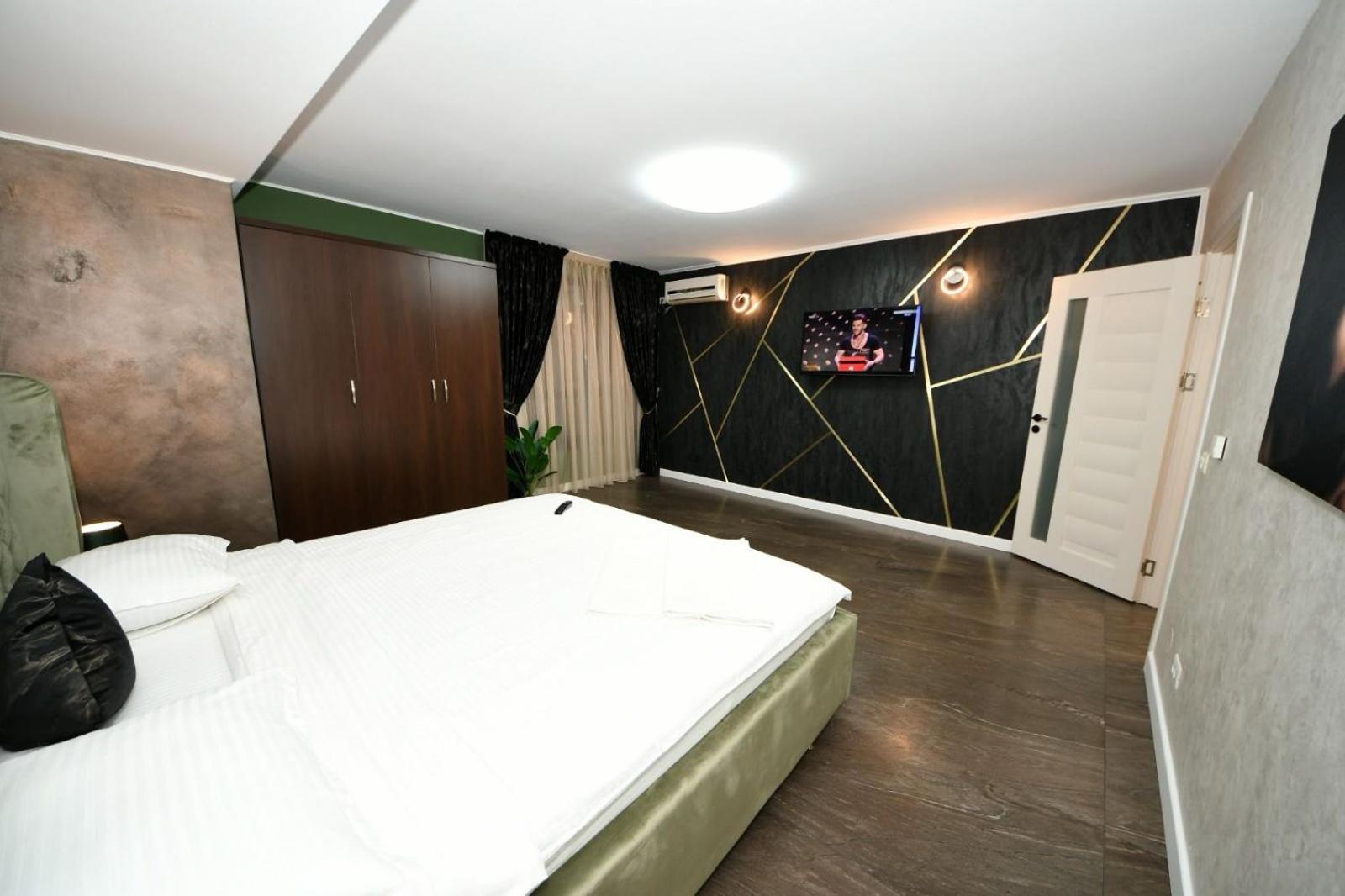 Deluxe Double or Twin Room photo 3