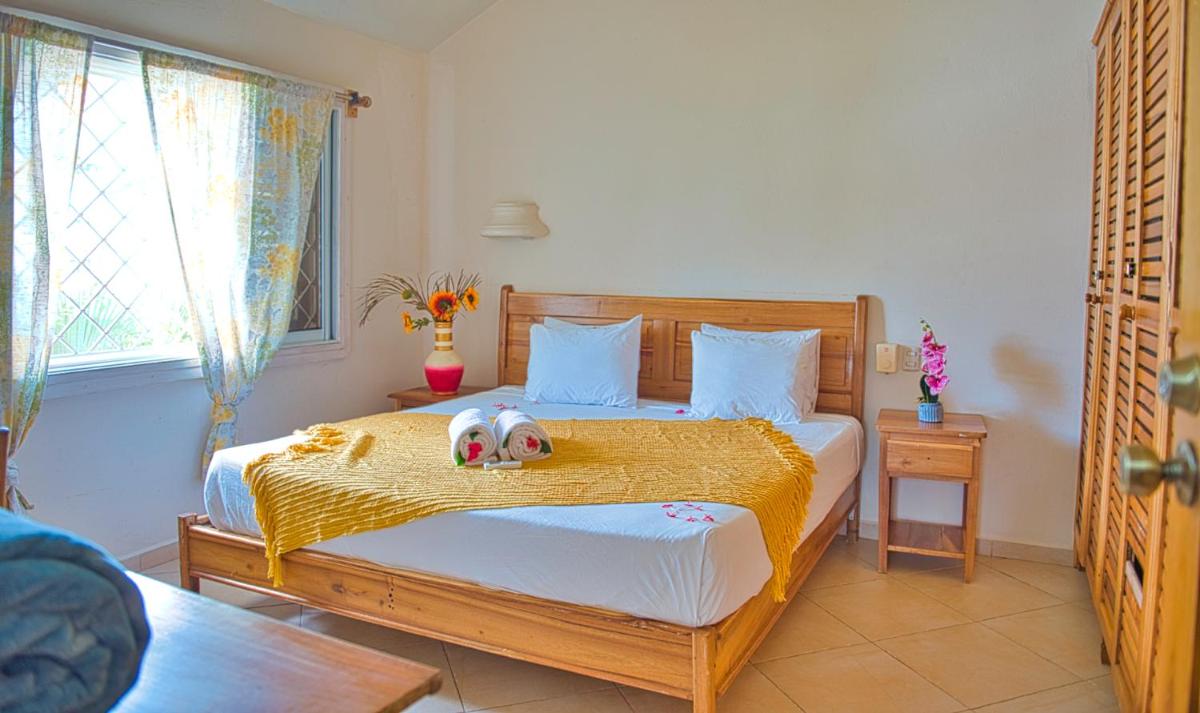 Villa - Beach Front photo 1