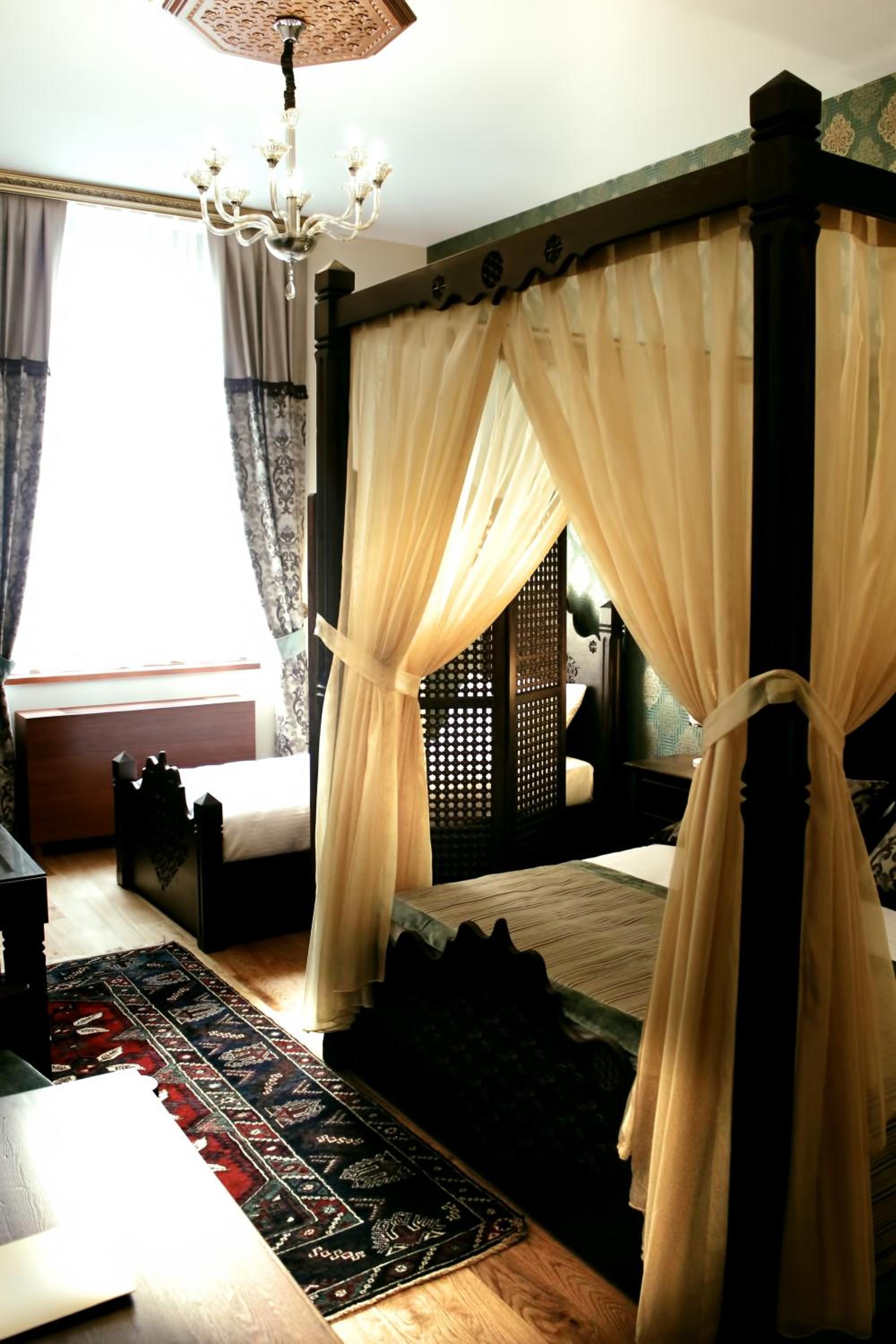 Comfort Family Room - Photo 2
