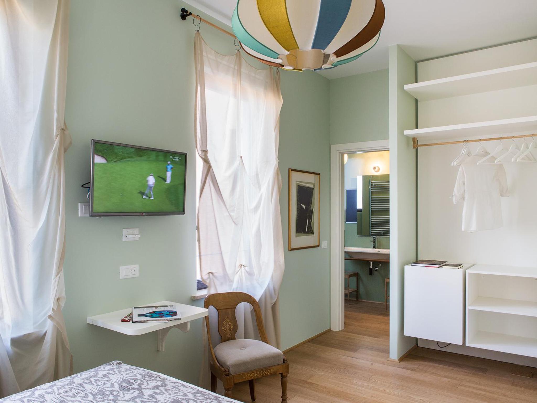 Superior King Room photo 1