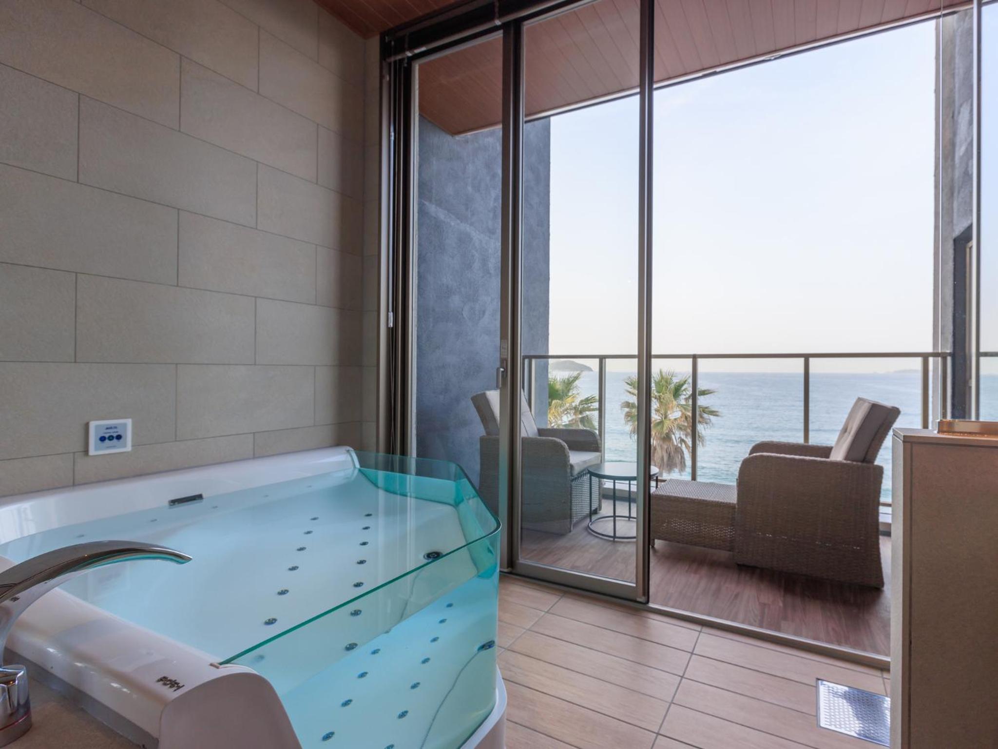 King Room with Sea View photo 2
