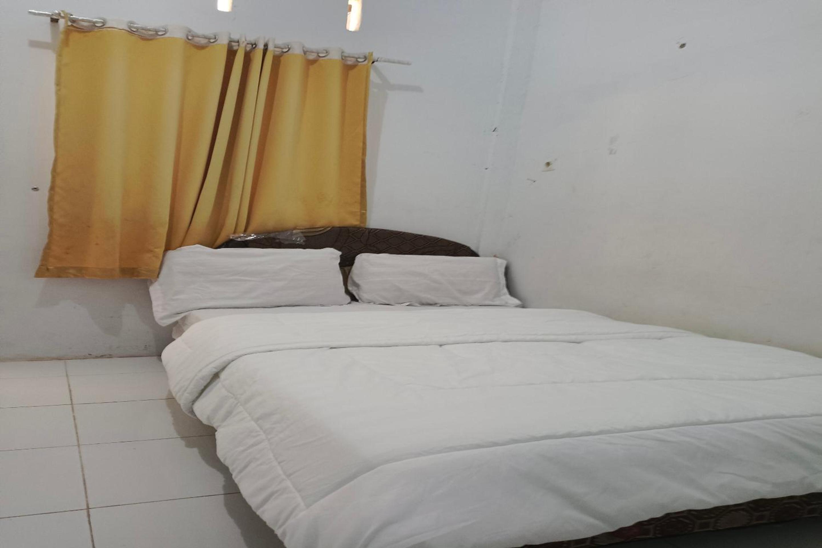 Budget Double Room - Photo 5