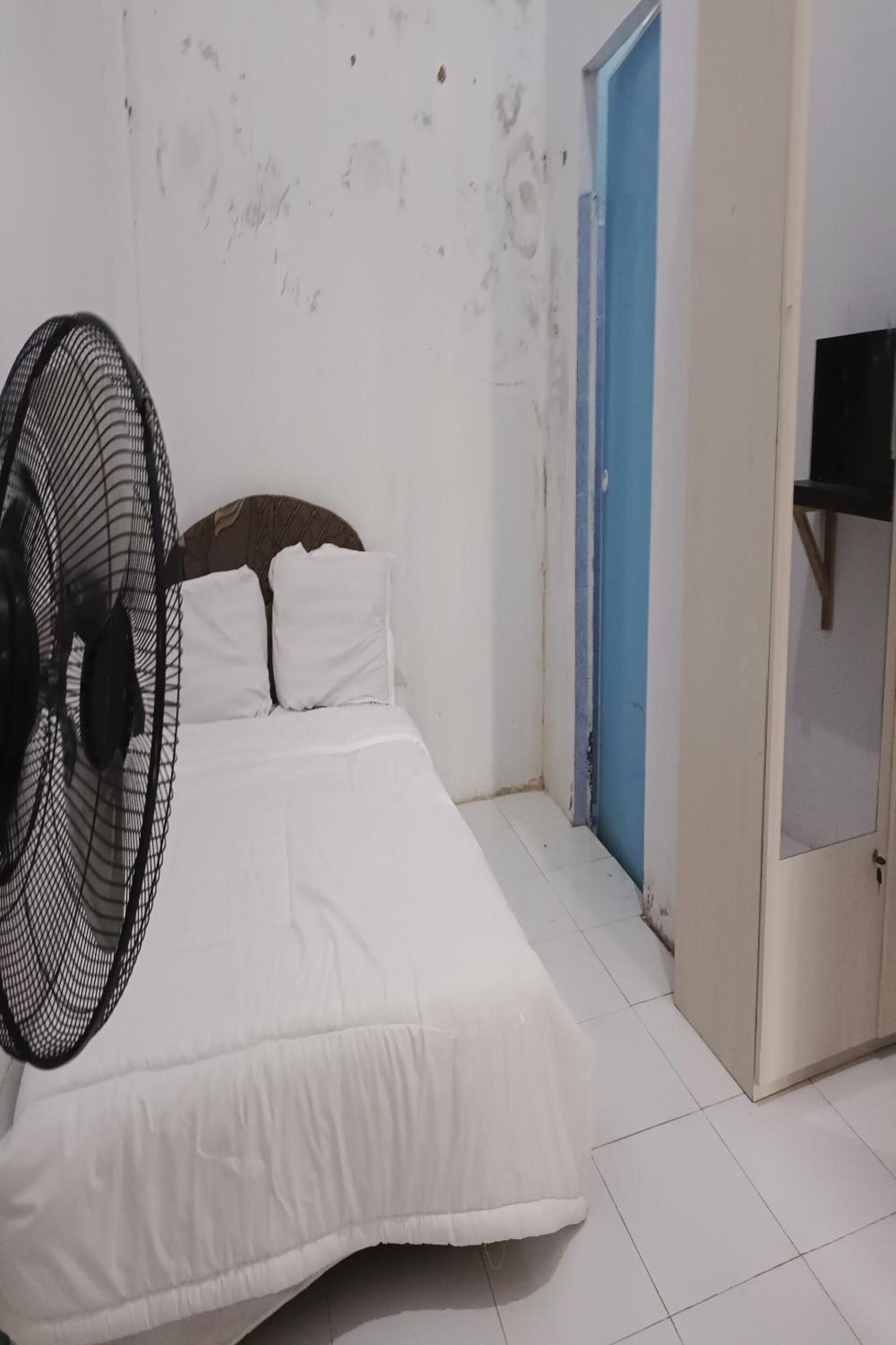 Budget Double Room - Photo 2