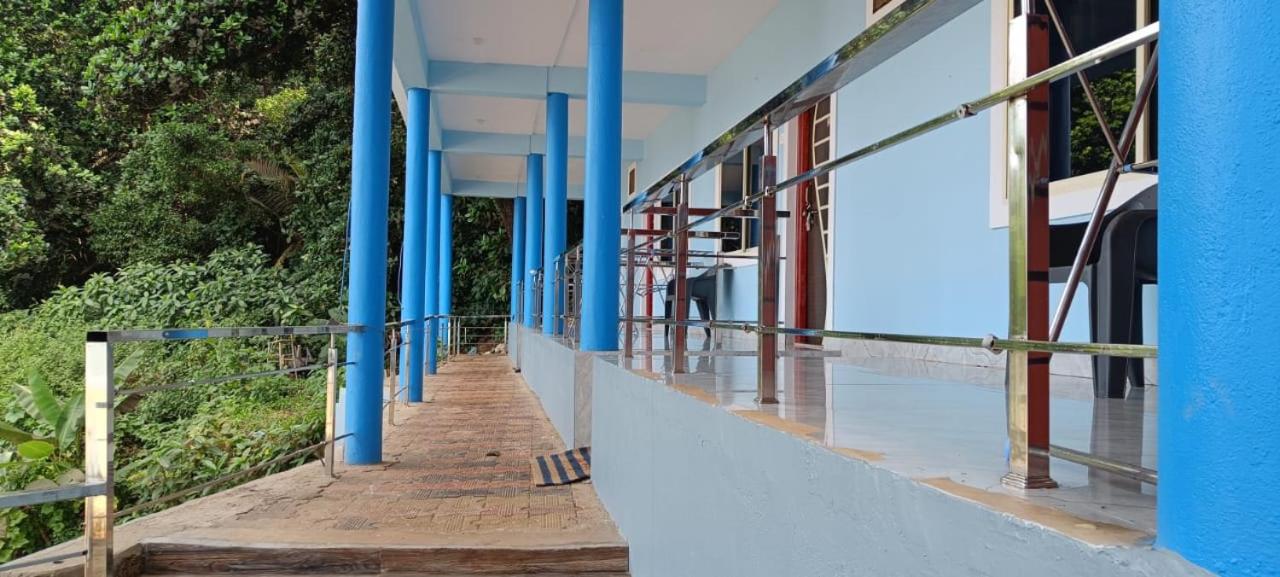 Deluxe Double Room with Sea View - Photo 8