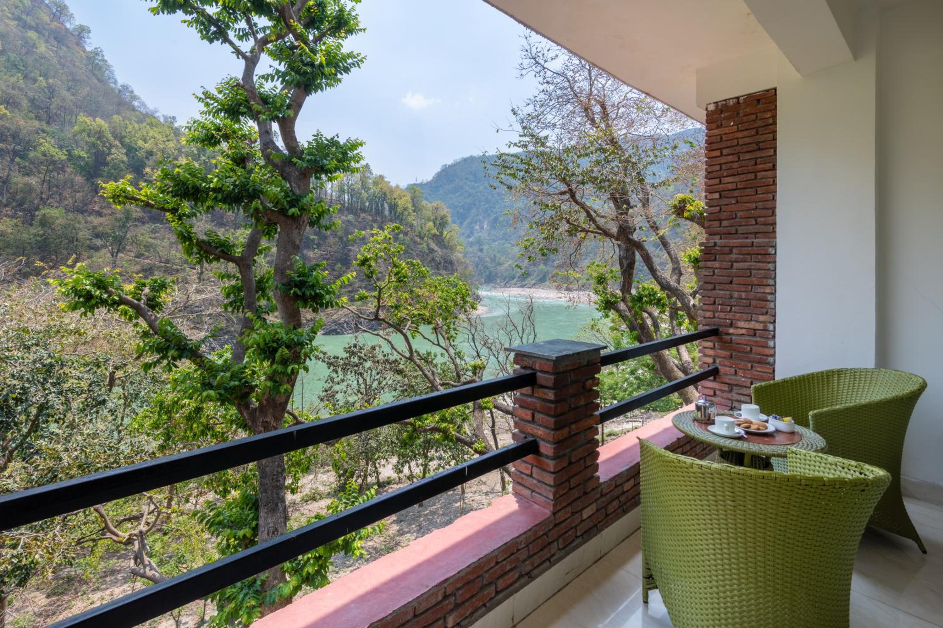 Deluxe Ganges View Room with Private Balcony - Photo 2