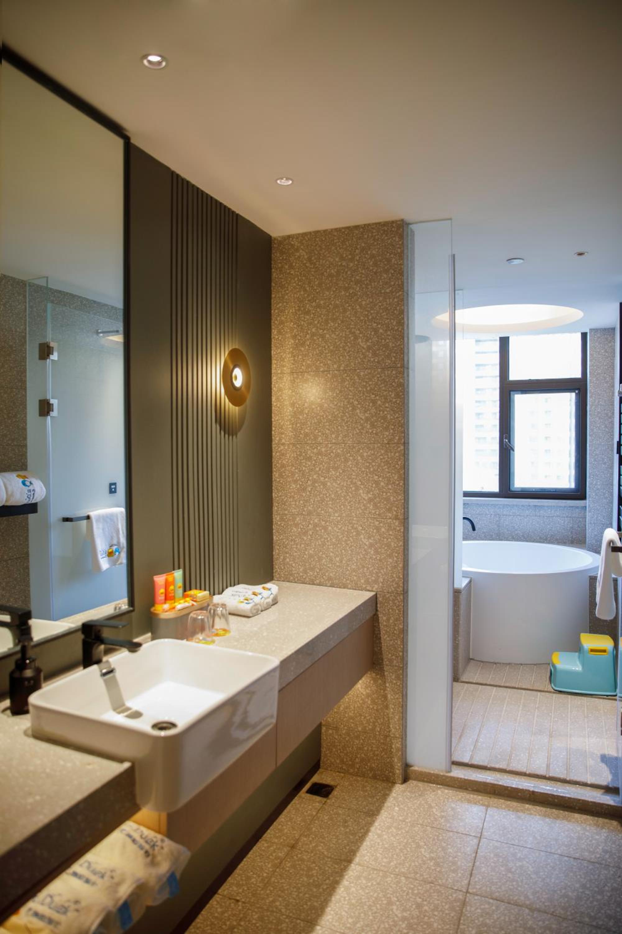 Jimu Family Twin Room