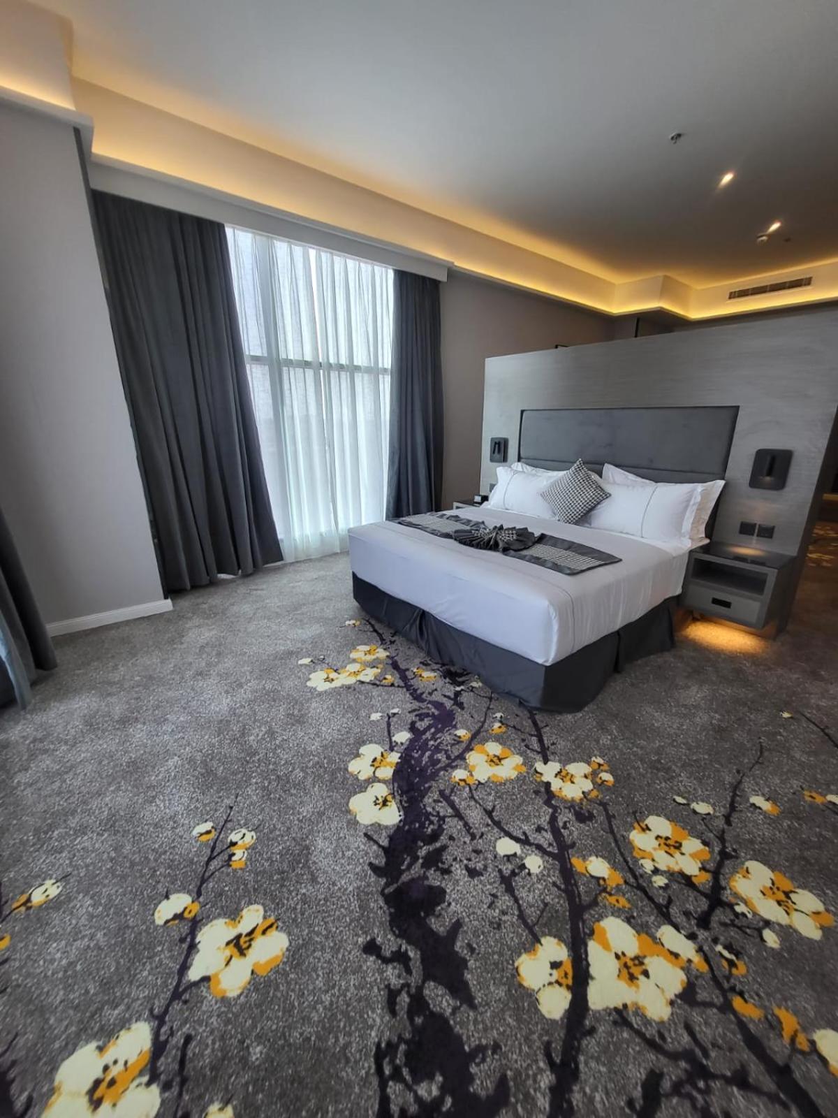 Deluxe Family Suite photo 2