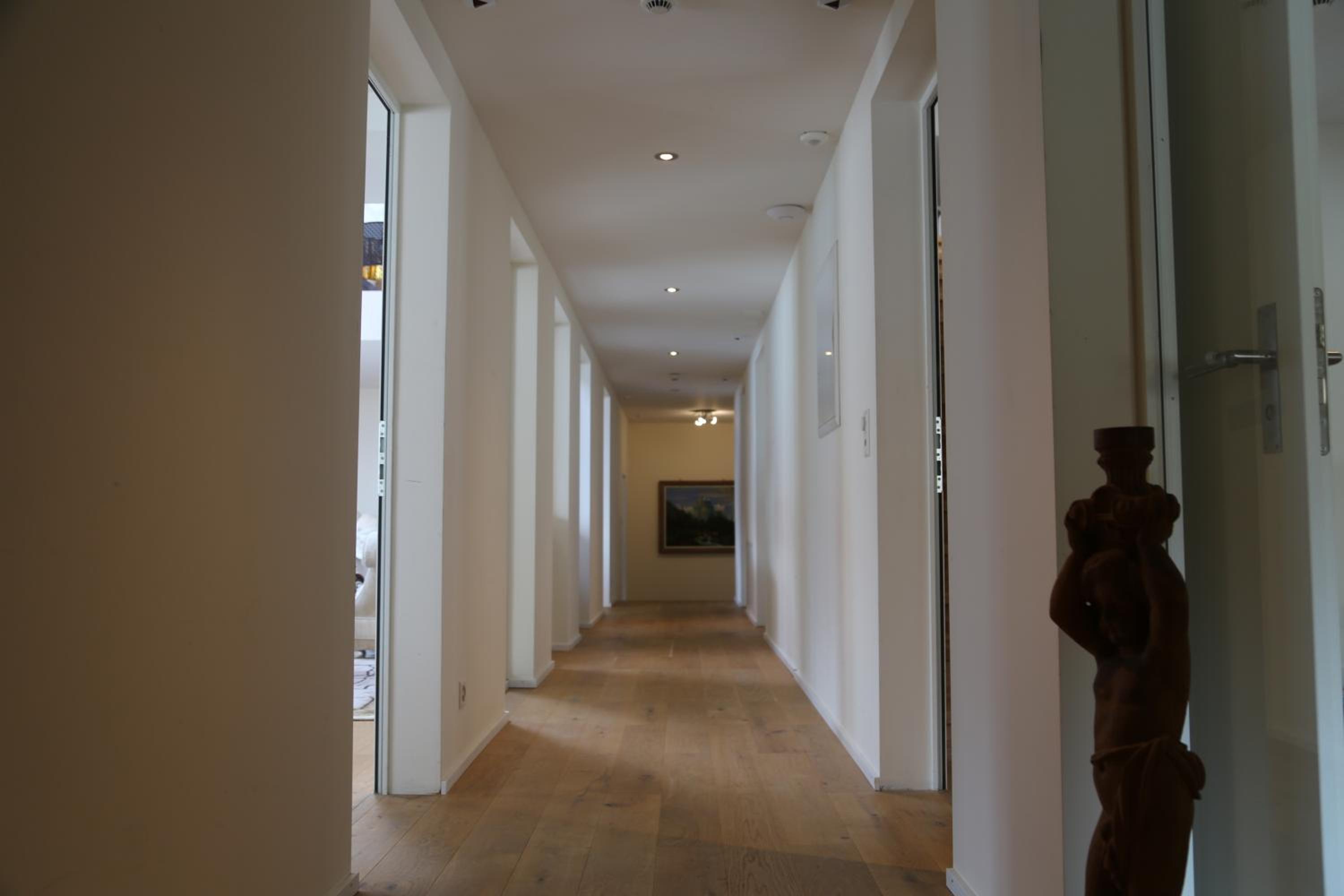 Deluxe King Room - Photo 6