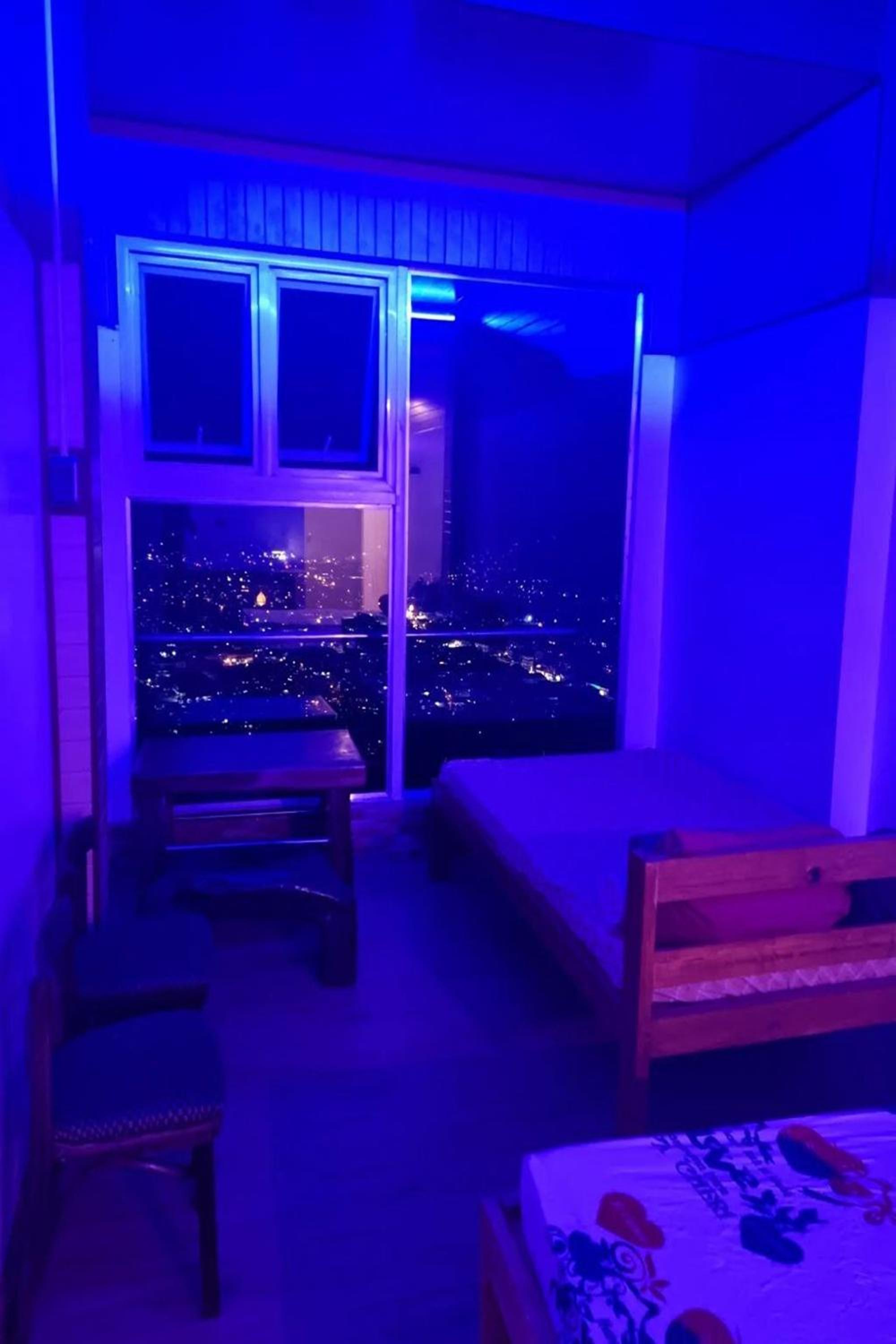 Suite with Mountain View - Photo 5
