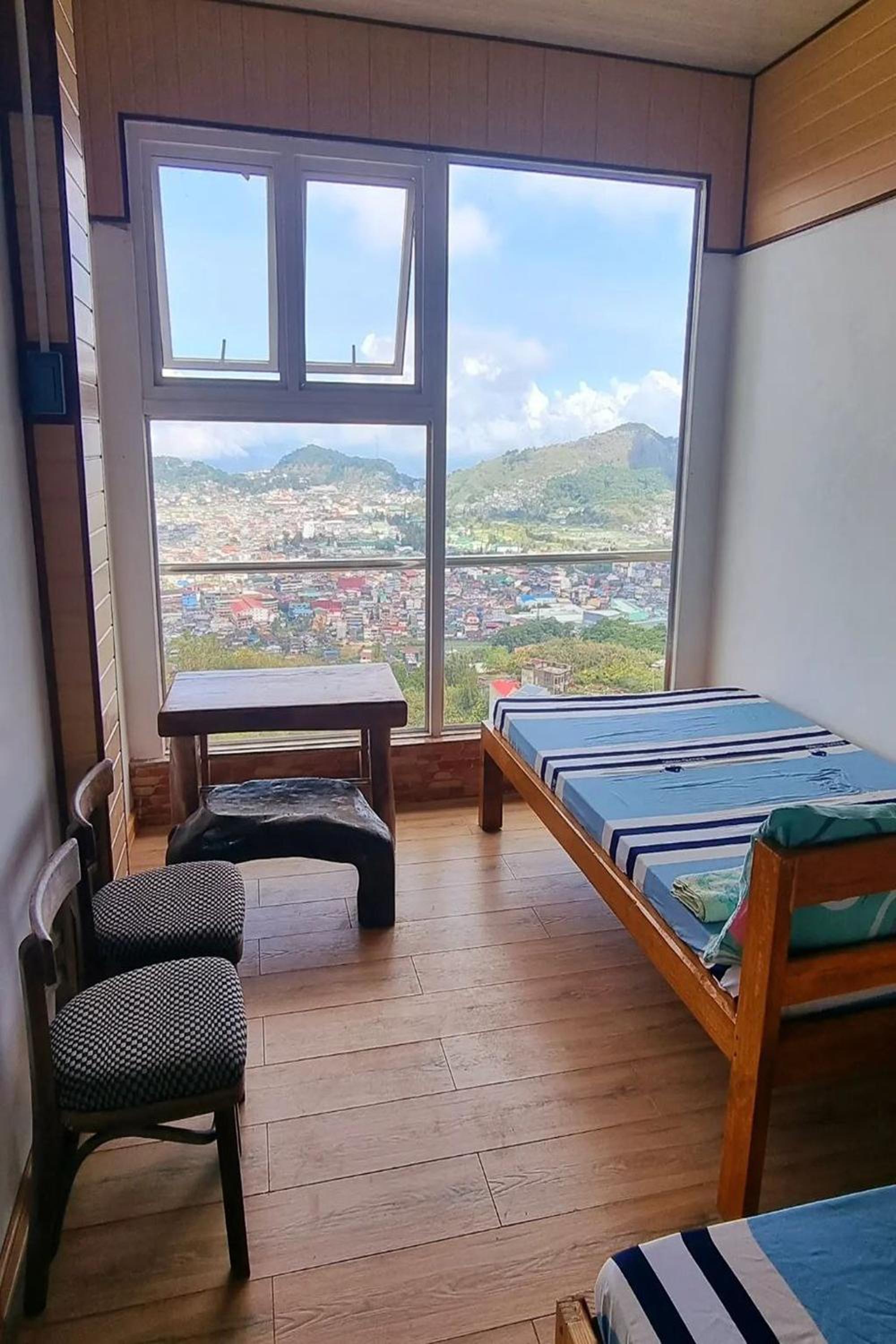 Suite with Mountain View - Photo 3