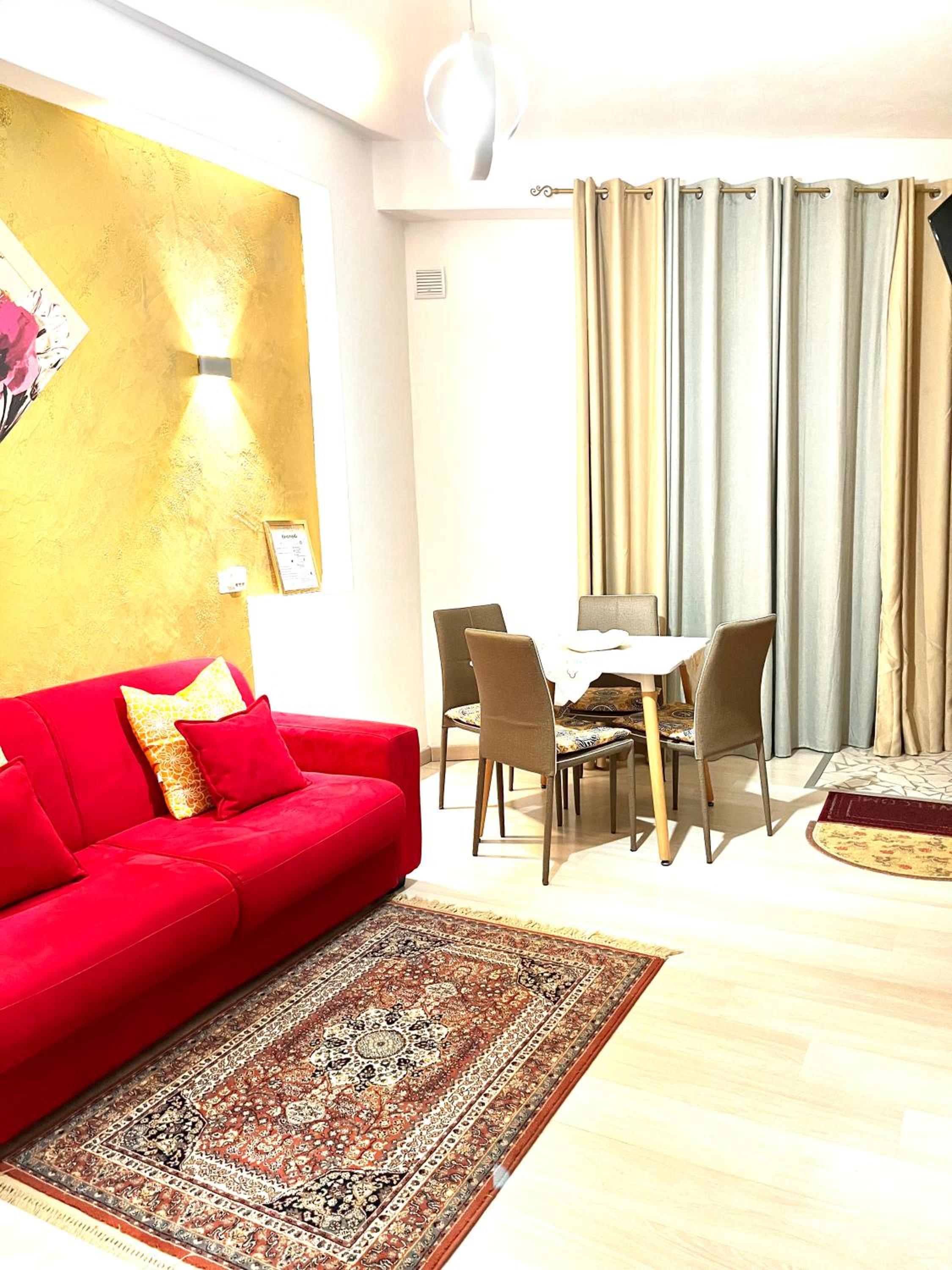 One-Bedroom Apartment photo 2