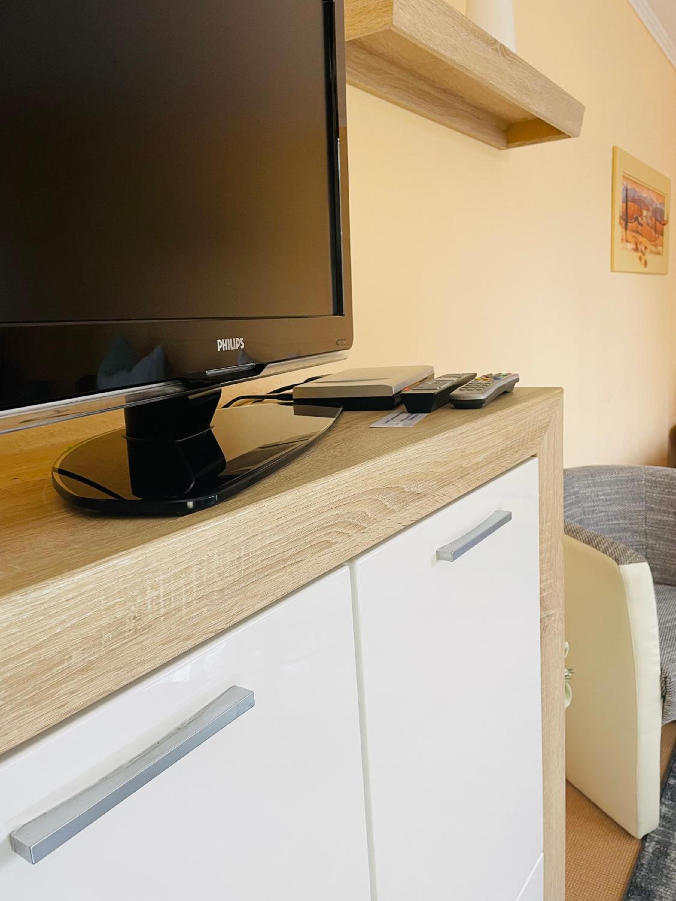 Double Room with Lake View photo 3