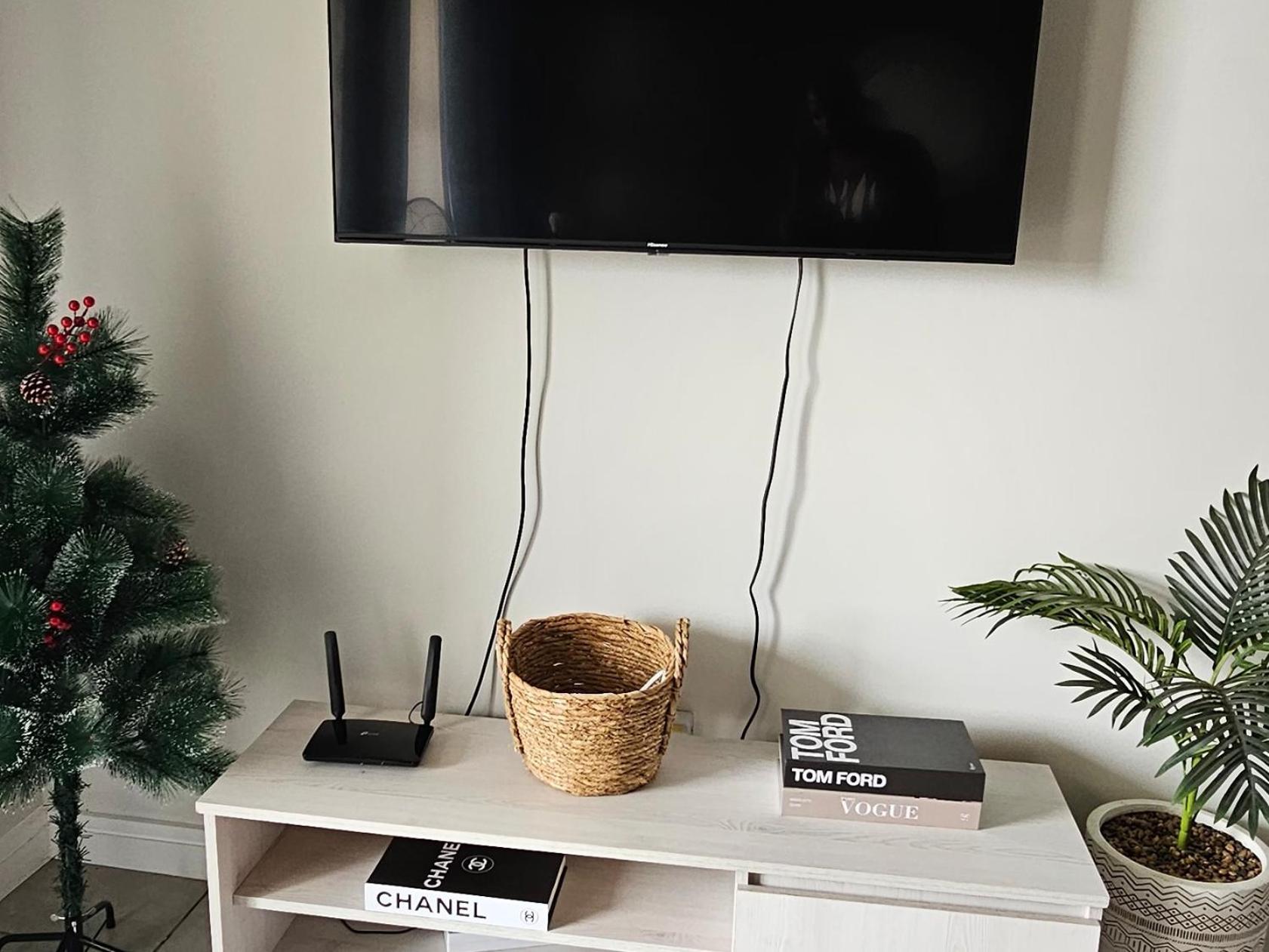 One-Bedroom Apartment - Photo 7