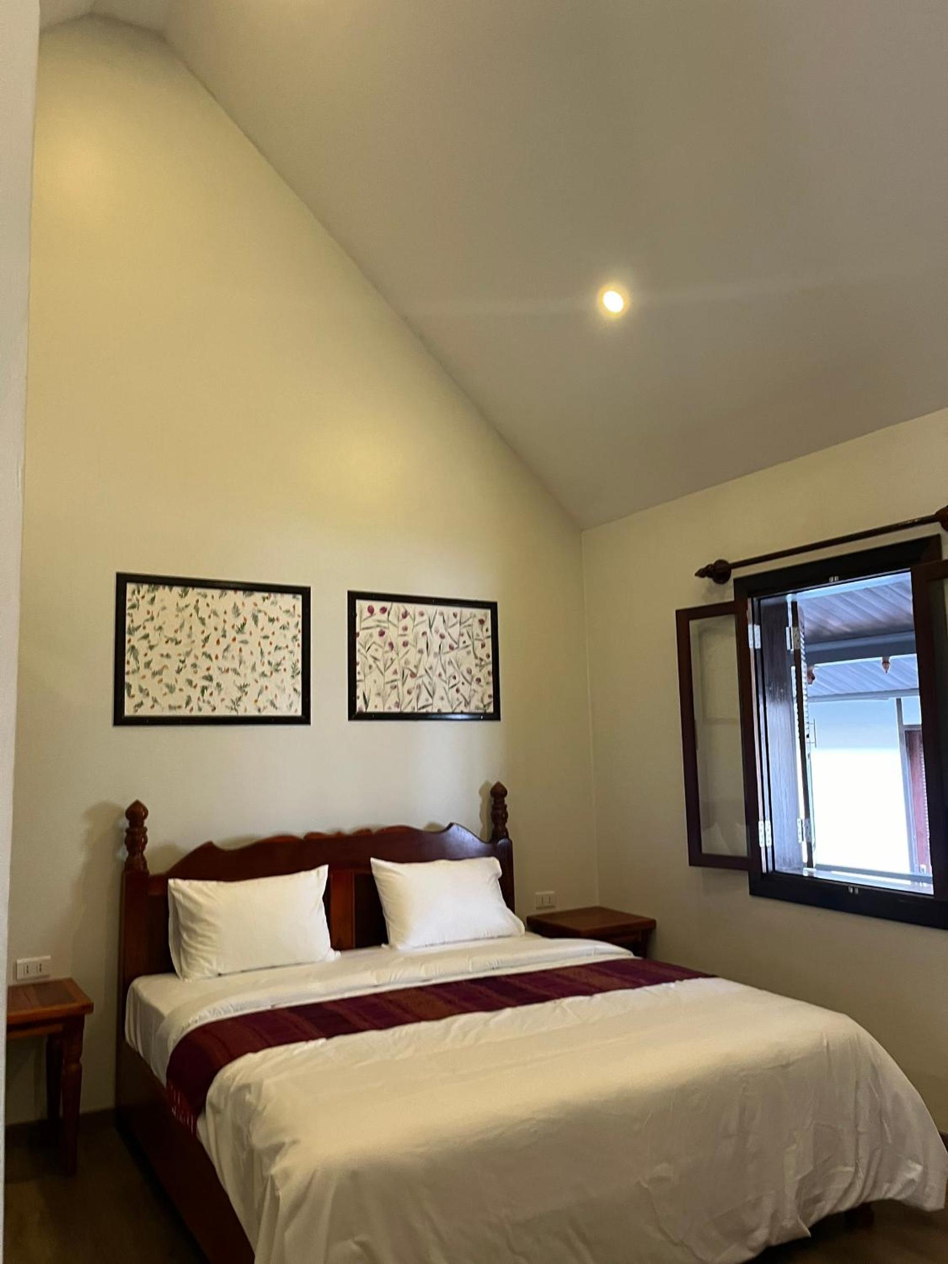 Double Room With Balcony - Photo 11