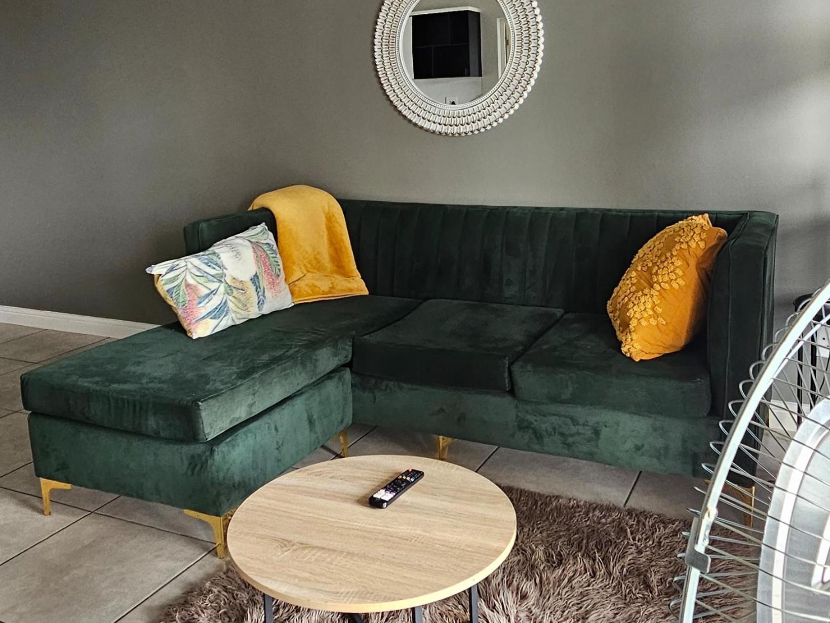 One-Bedroom Apartment - Photo 6