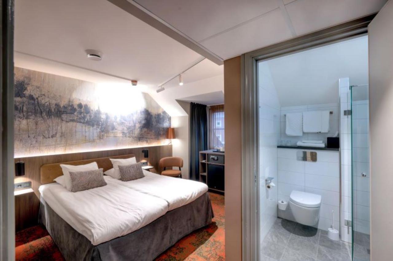 Compact Double Room - Photo 1