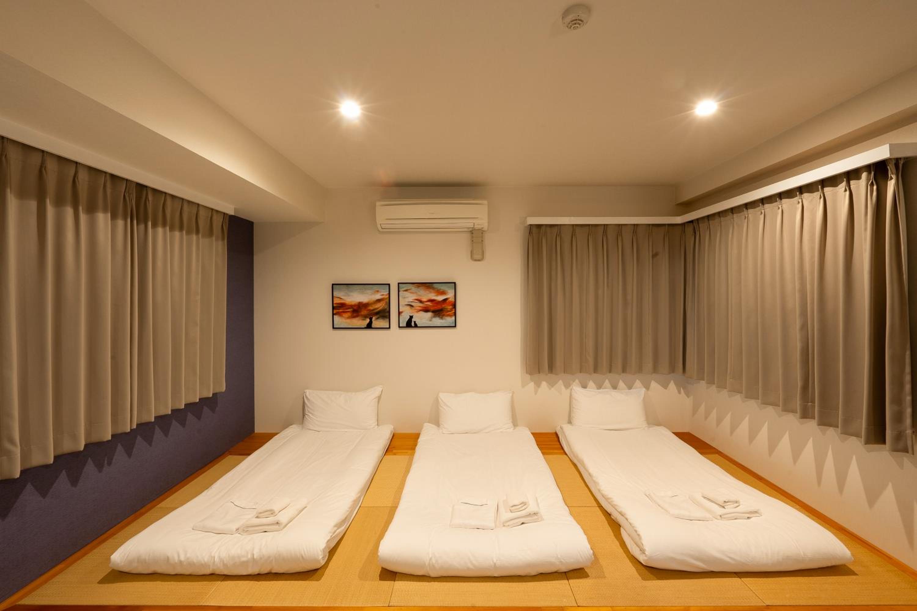 Japanese Western Style Junior Suite Non-Smoking with Balcony thumbnail 5