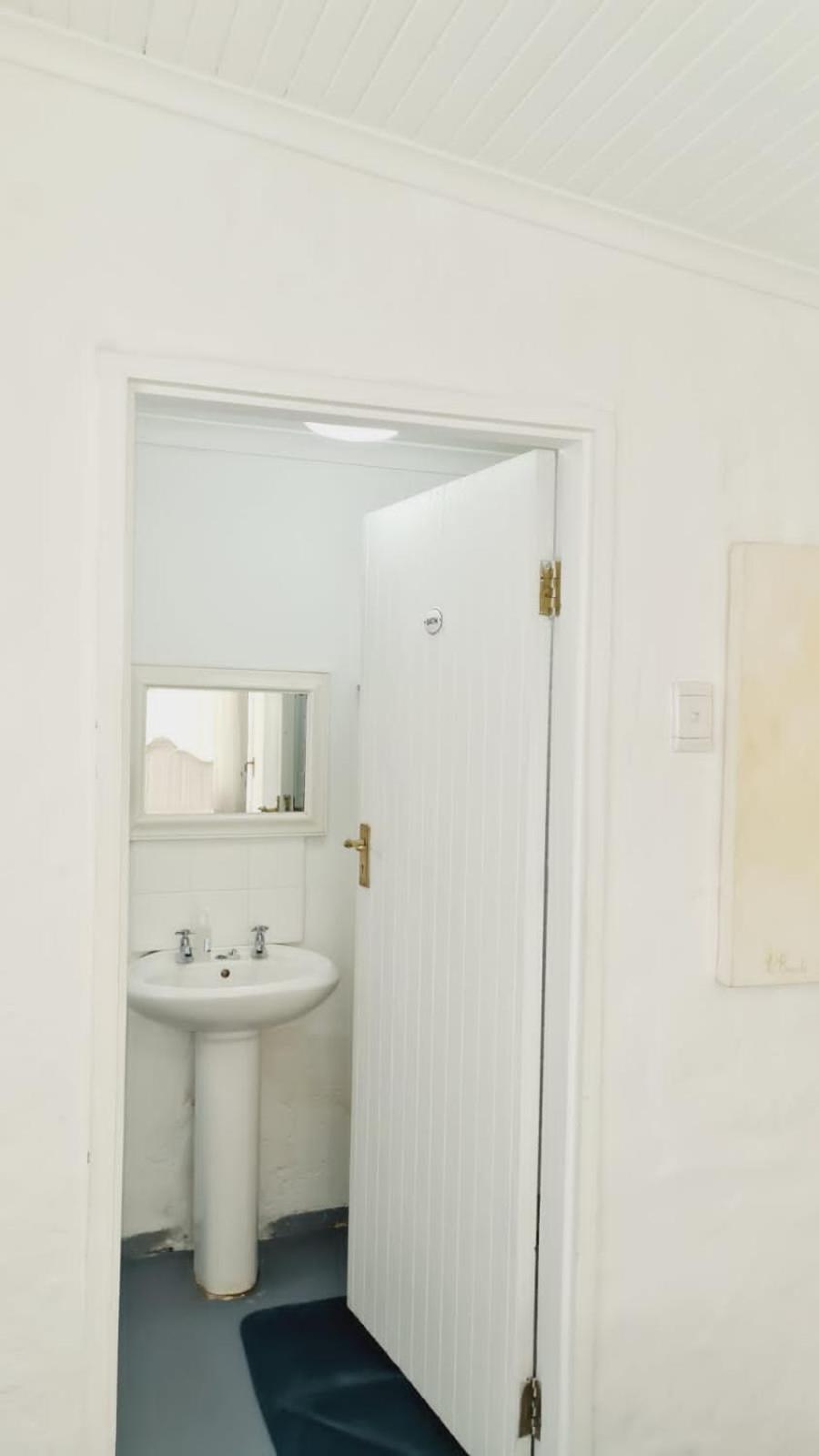 Small Twin Room photo 3