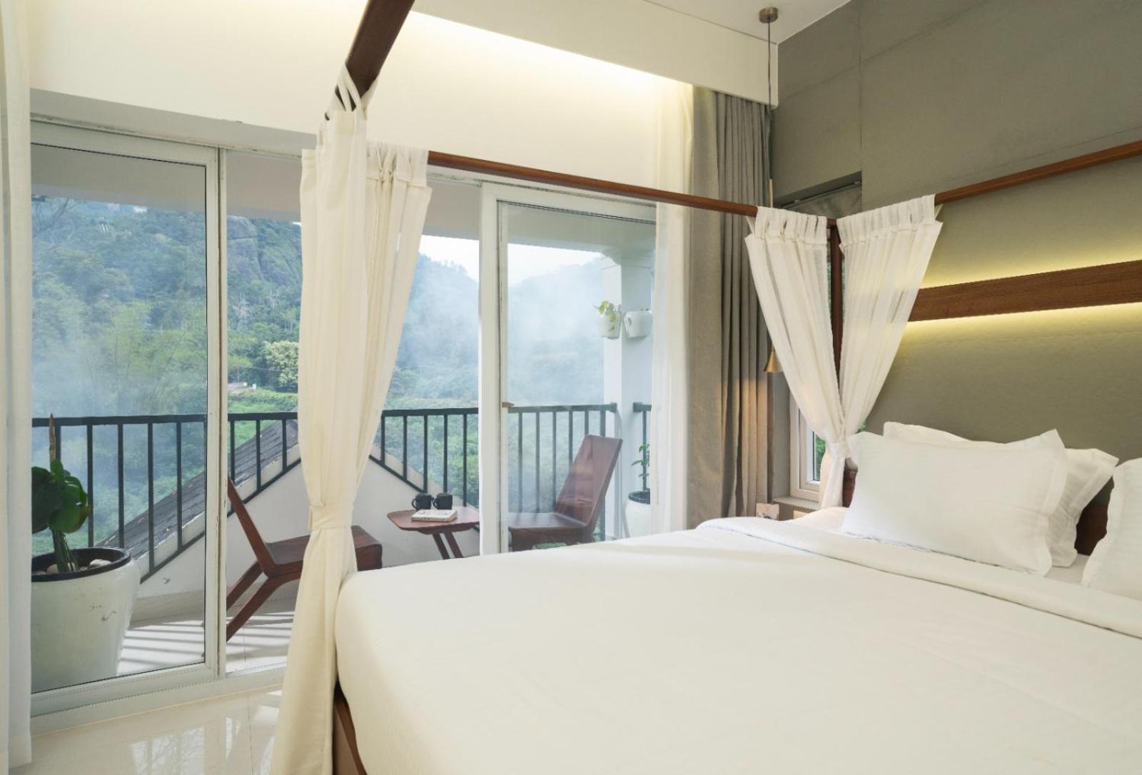 Double Room with Mountain View