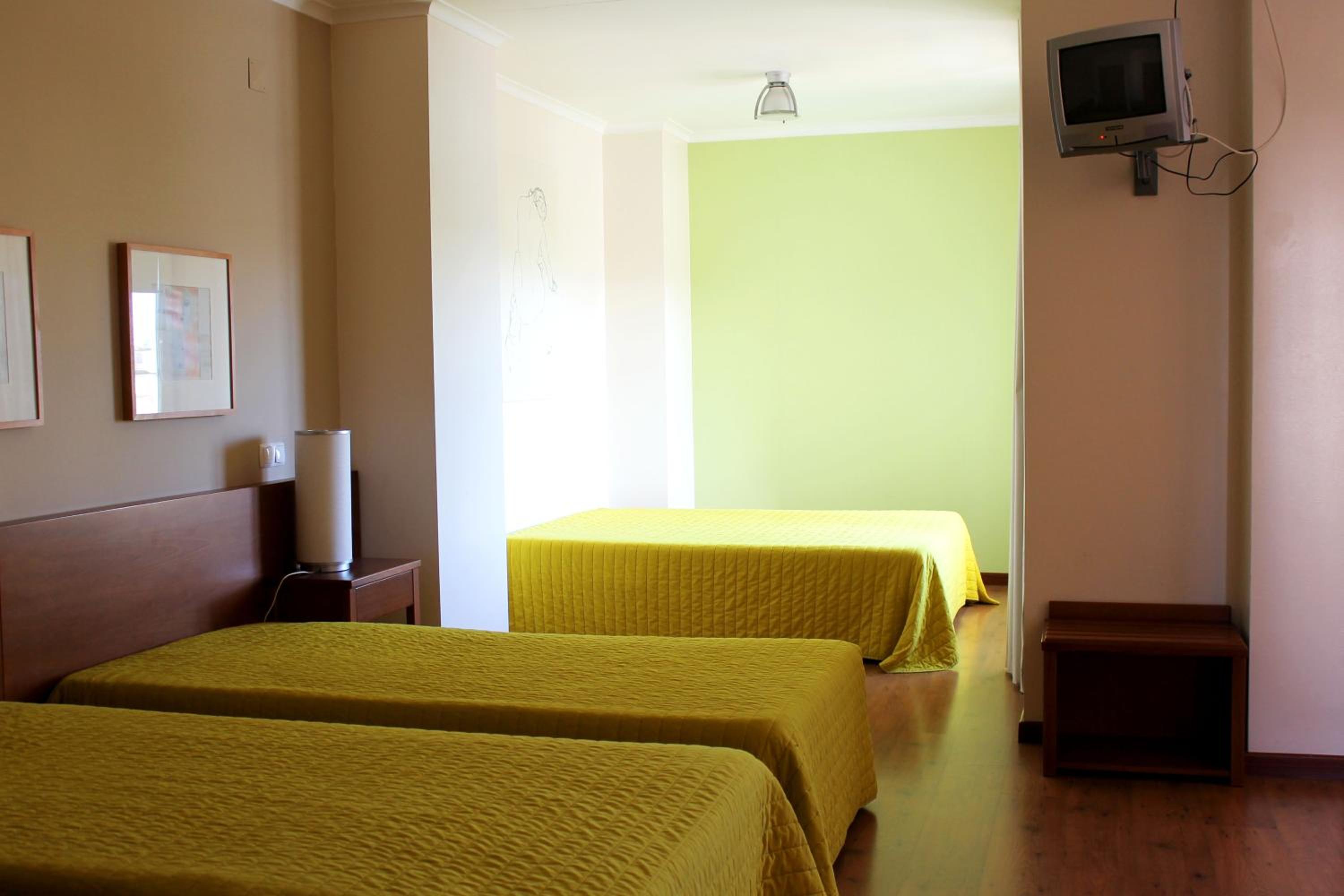 Family Room (4 People) - Photo 2