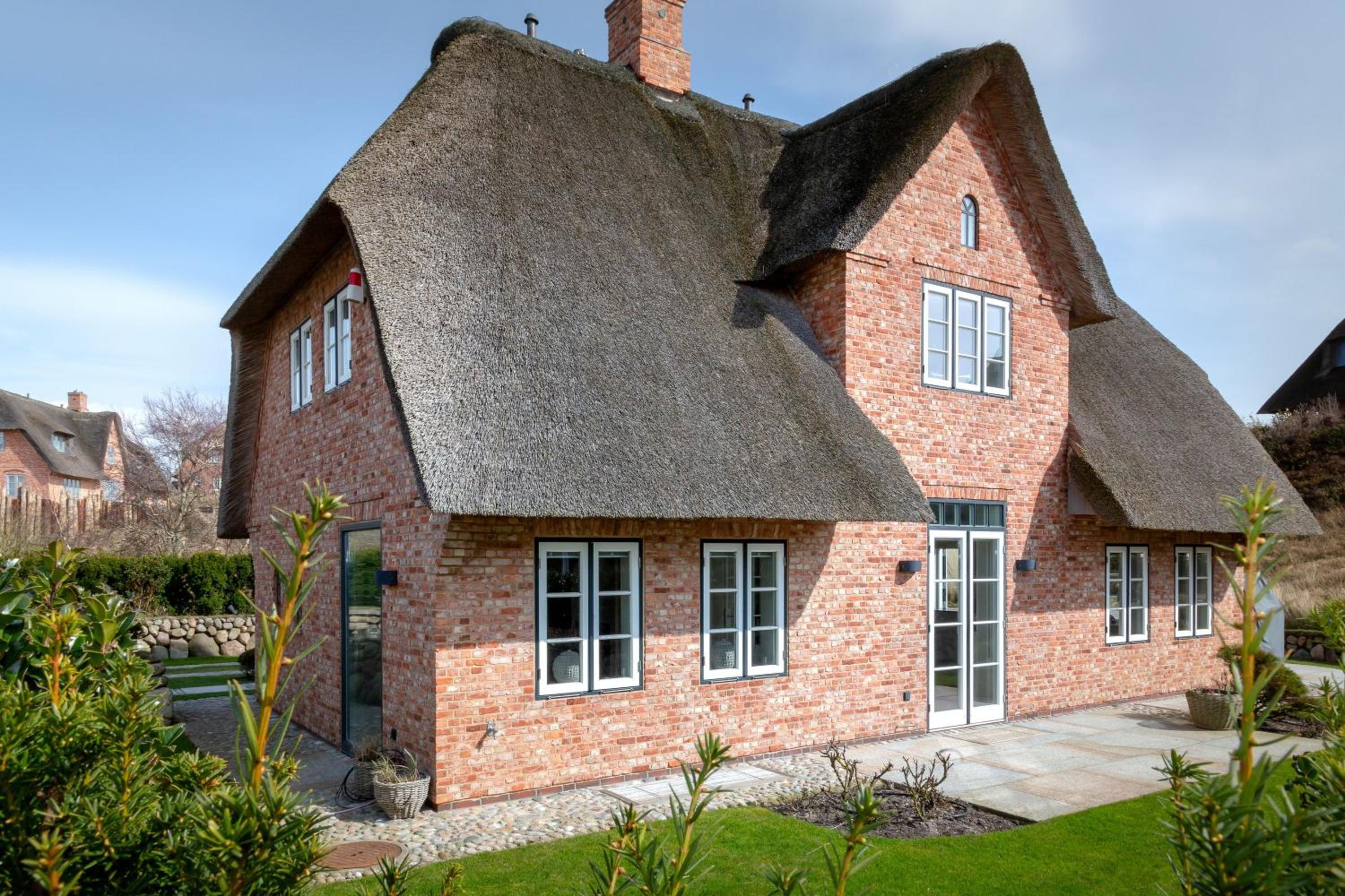 Four-Bedroom House photo 3
