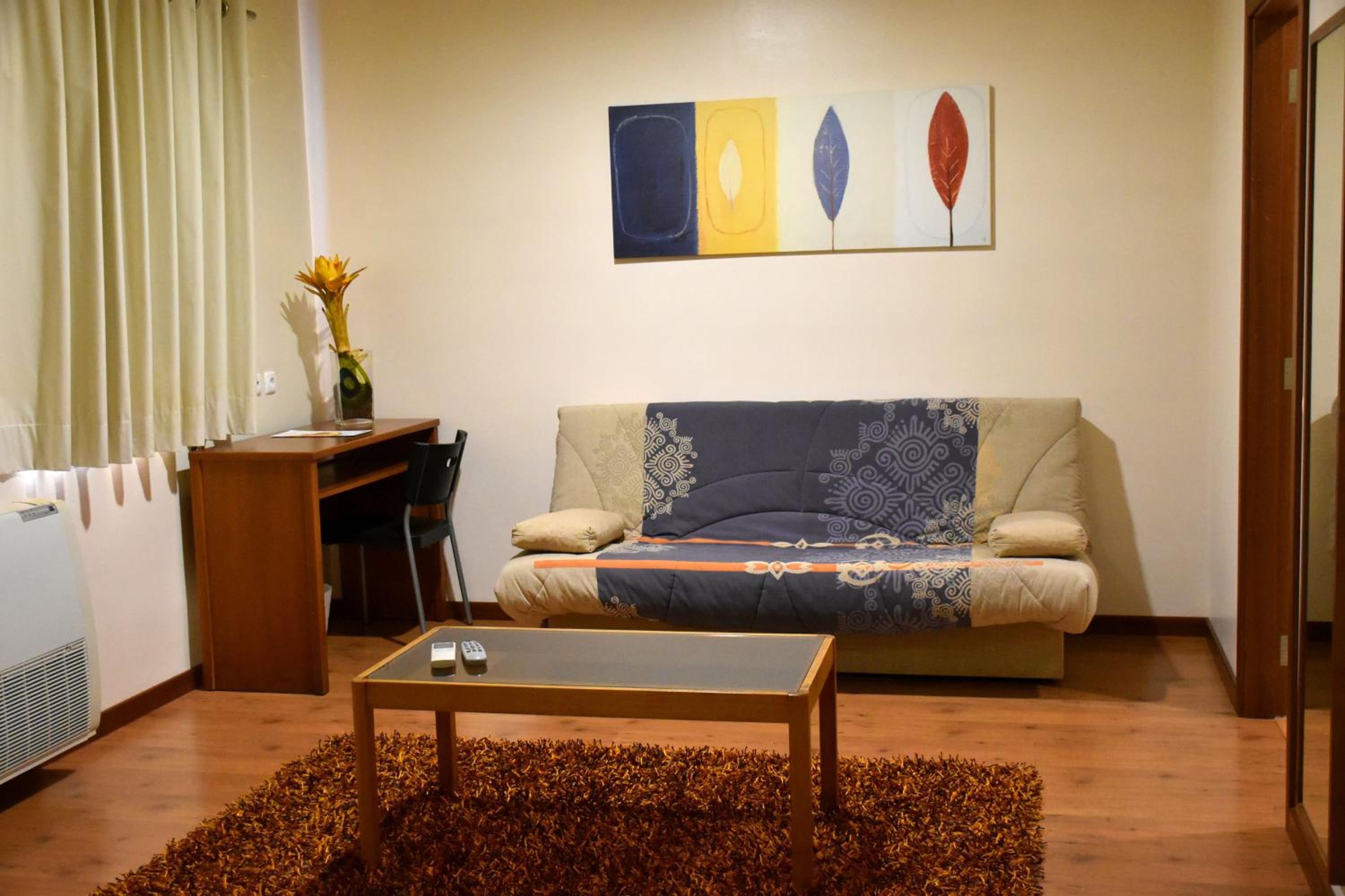 Family Room (4 People) - Photo 11