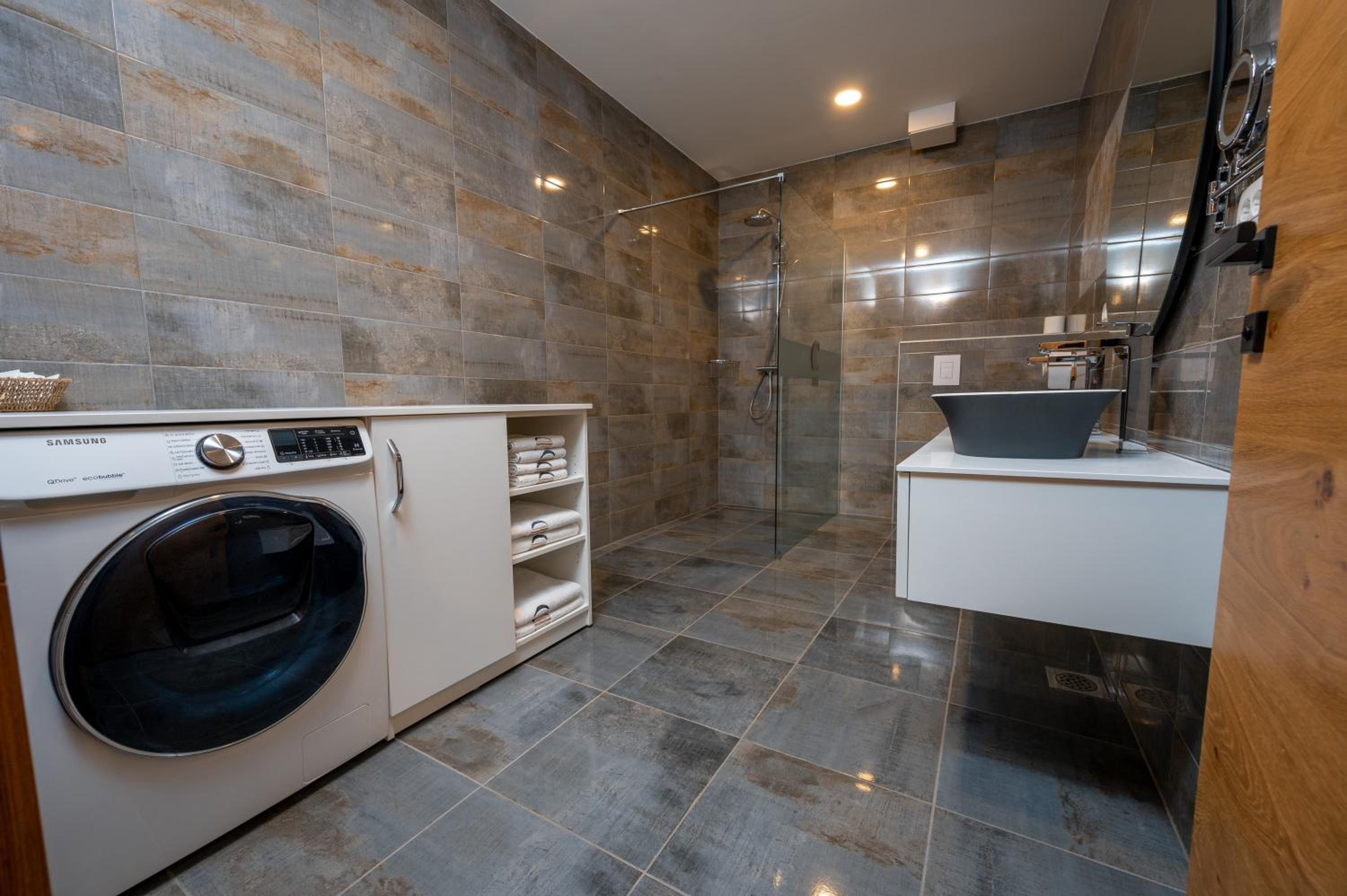Penthouse Apartment - Photo 8