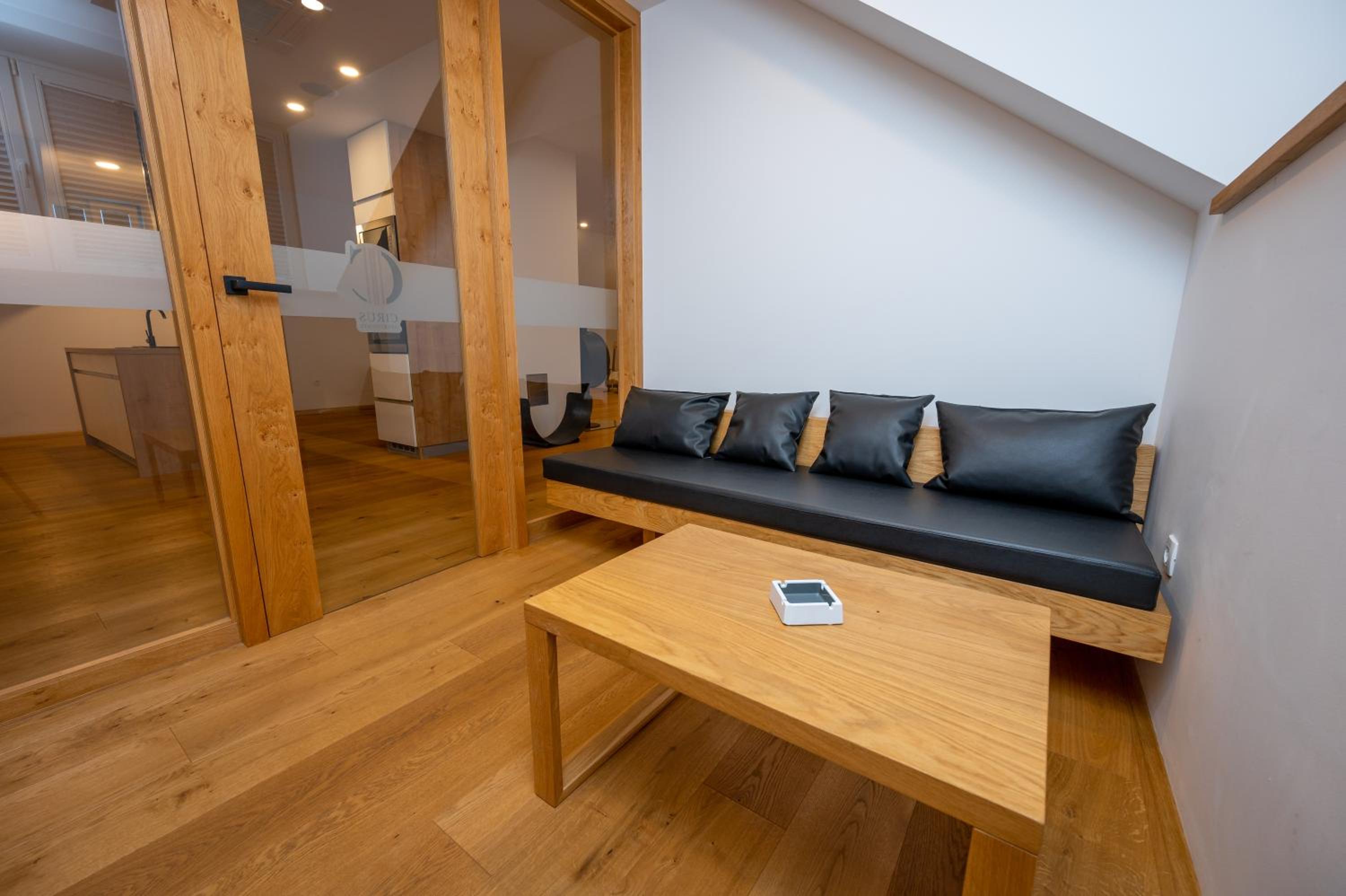 Penthouse Apartment - Photo 7