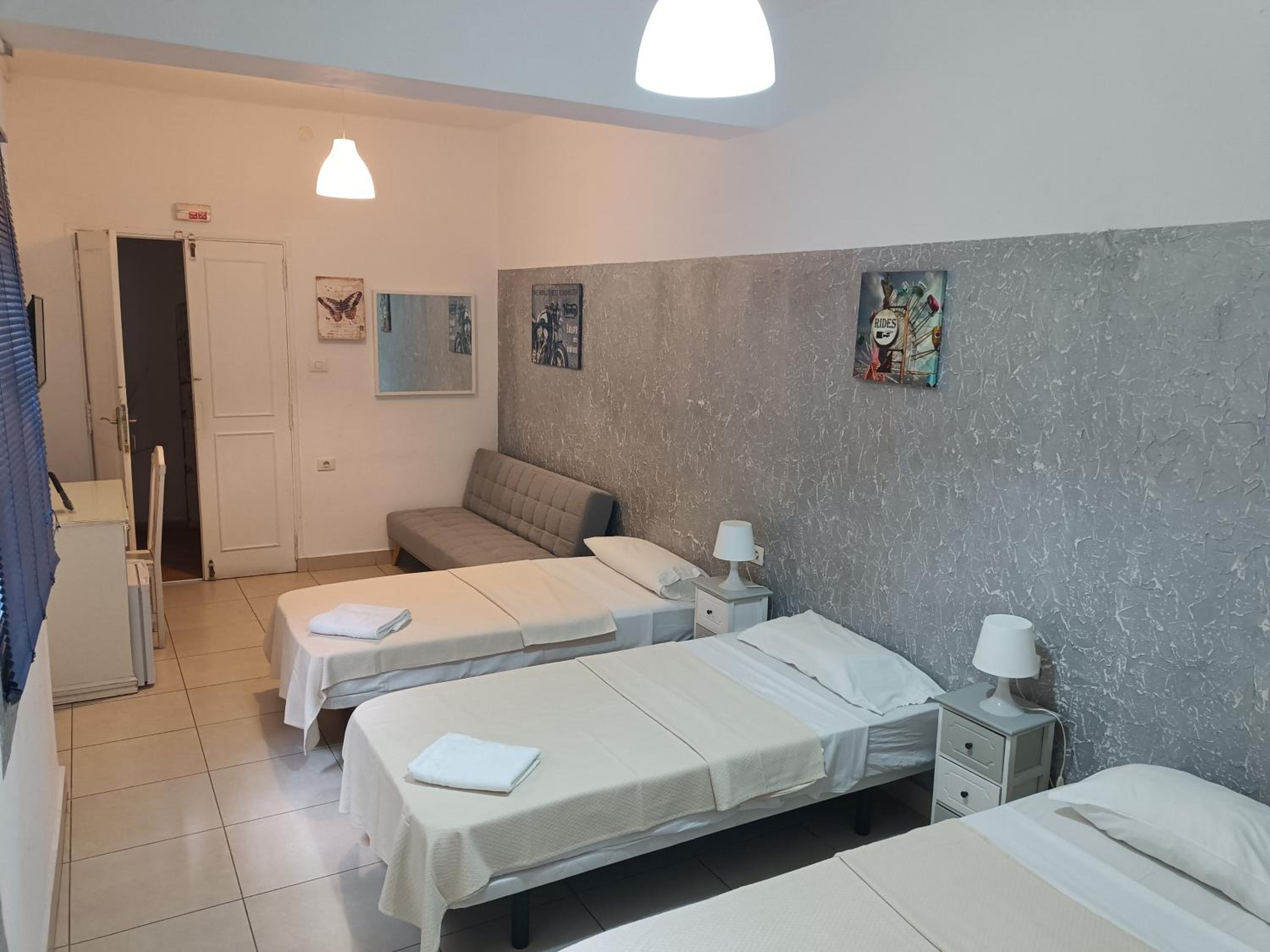 Triple Room - Photo 2