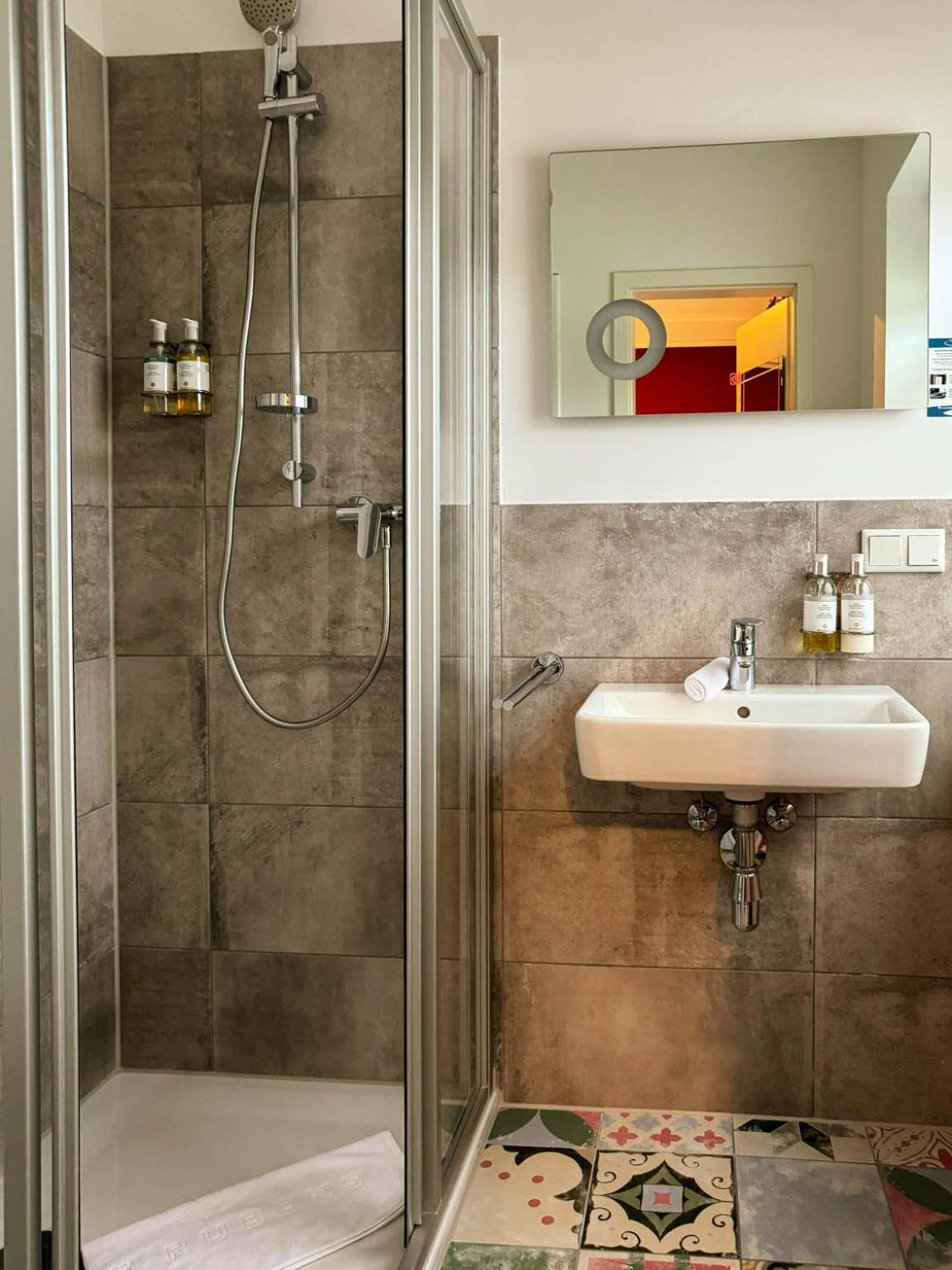 Superior Double Room - Photo 12