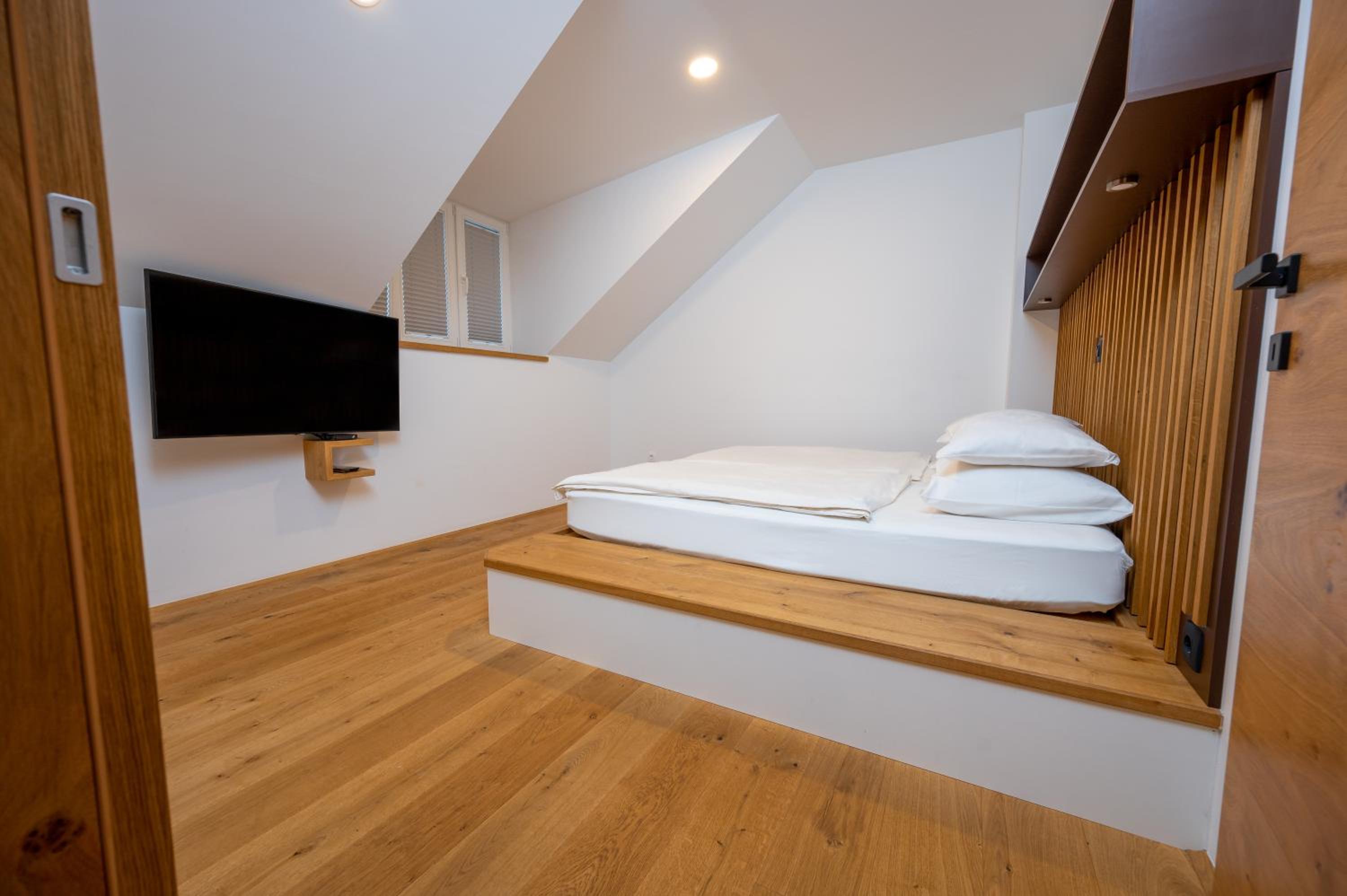 Penthouse Apartment - Photo 4