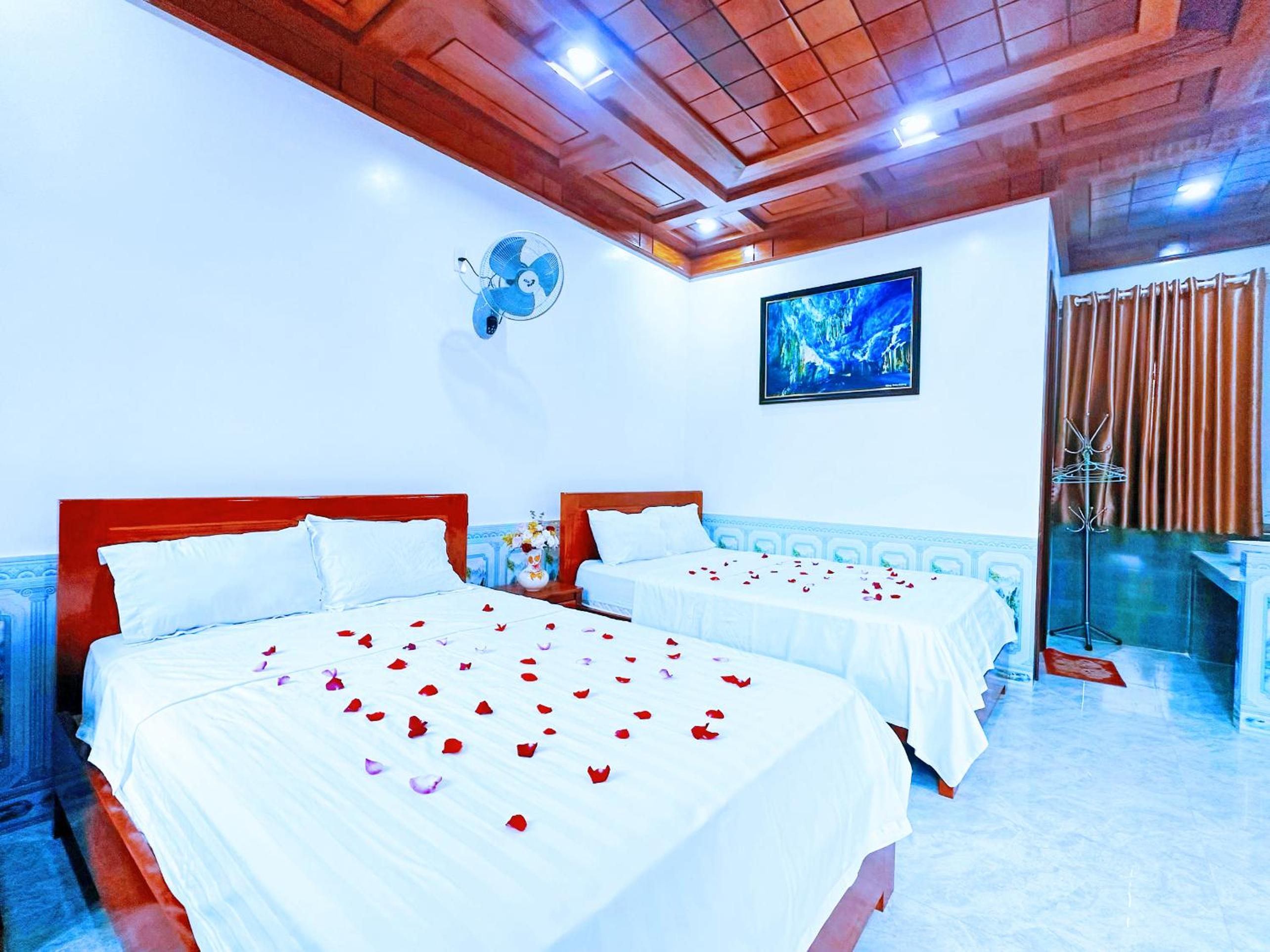 Superior Queen Room with Two Queen Beds photo 2
